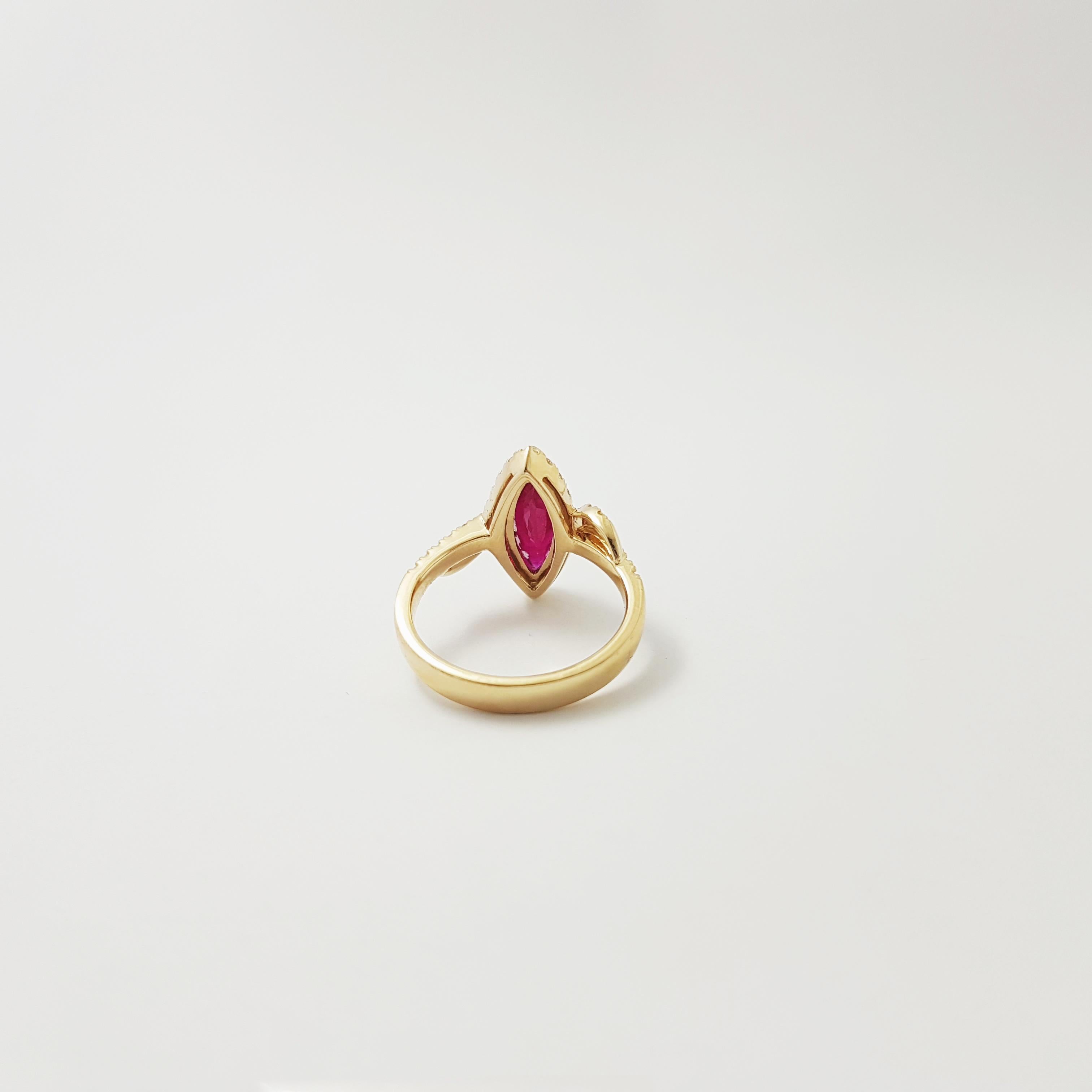 Taubenblut-Rubin mit Diamantring in 18K Goldfassung im Angebot 4