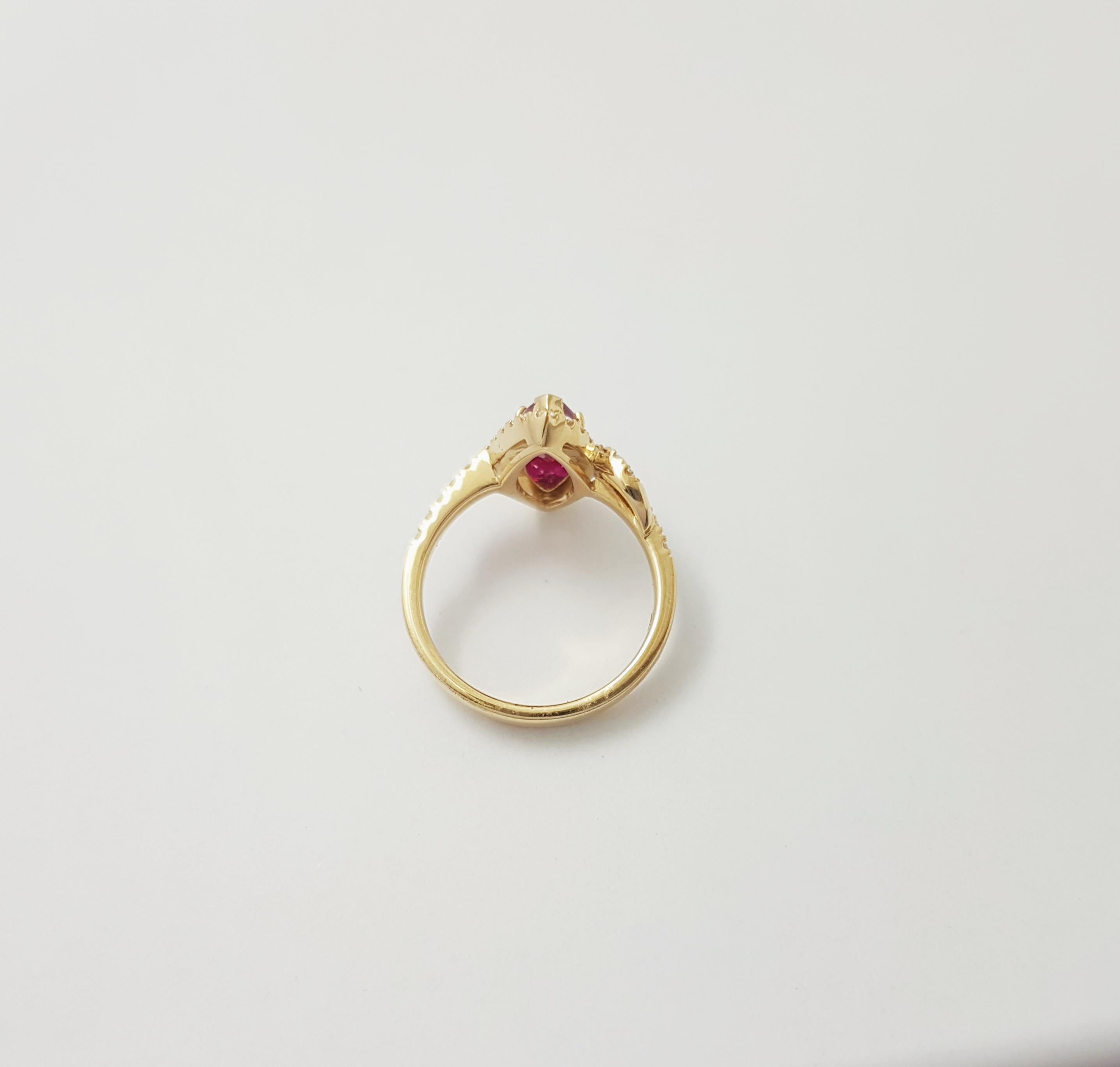Taubenblut-Rubin mit Diamantring in 18K Goldfassung im Angebot 6