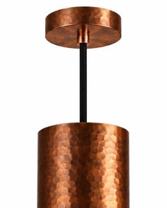Suspension cylindrique « Pilar » en cuivre vieilli martelé à la main, collection Nayarit