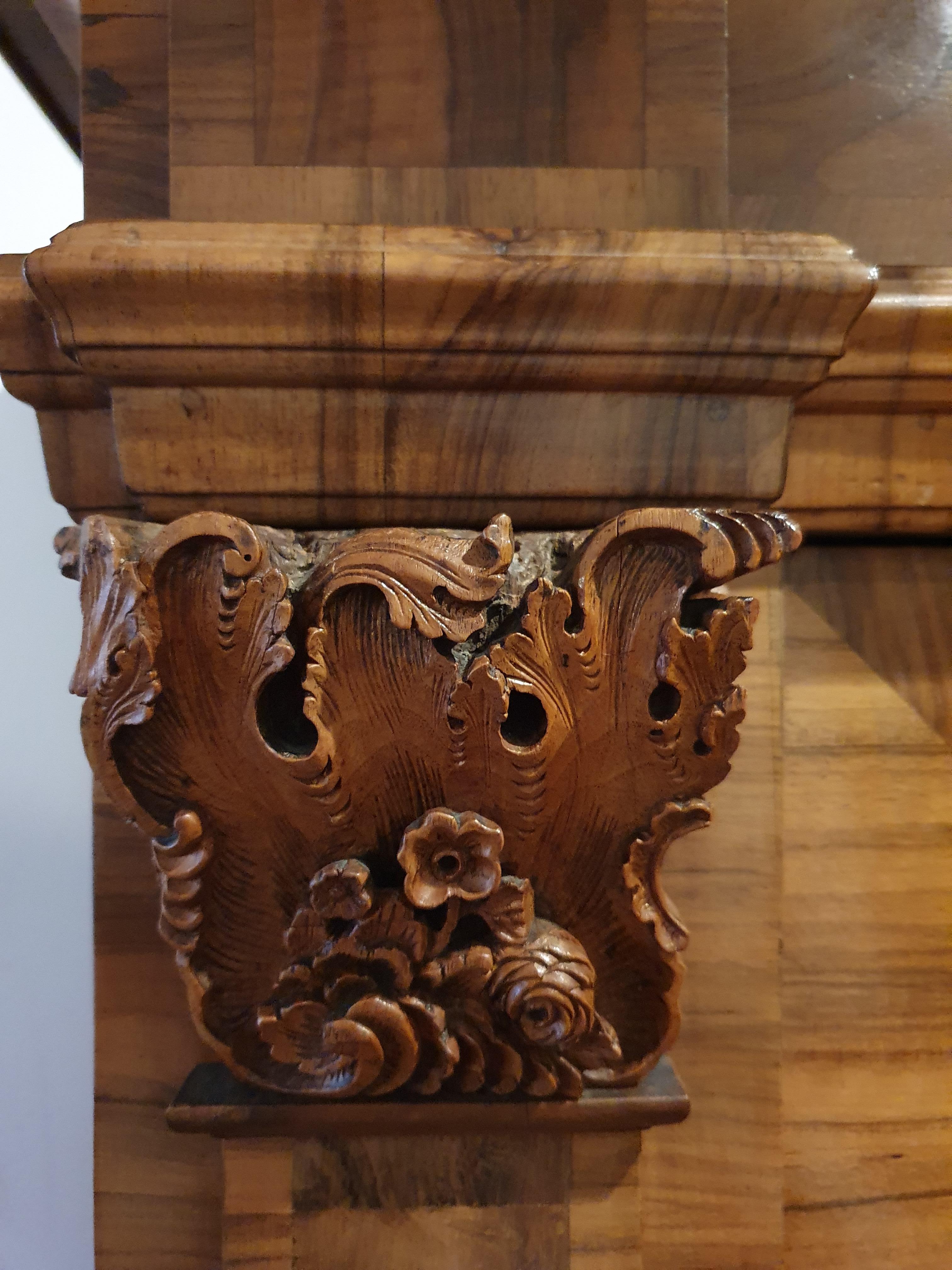 Baroque Pilasterschrank 18. Jahrhundert mitteldeutsch For Sale
