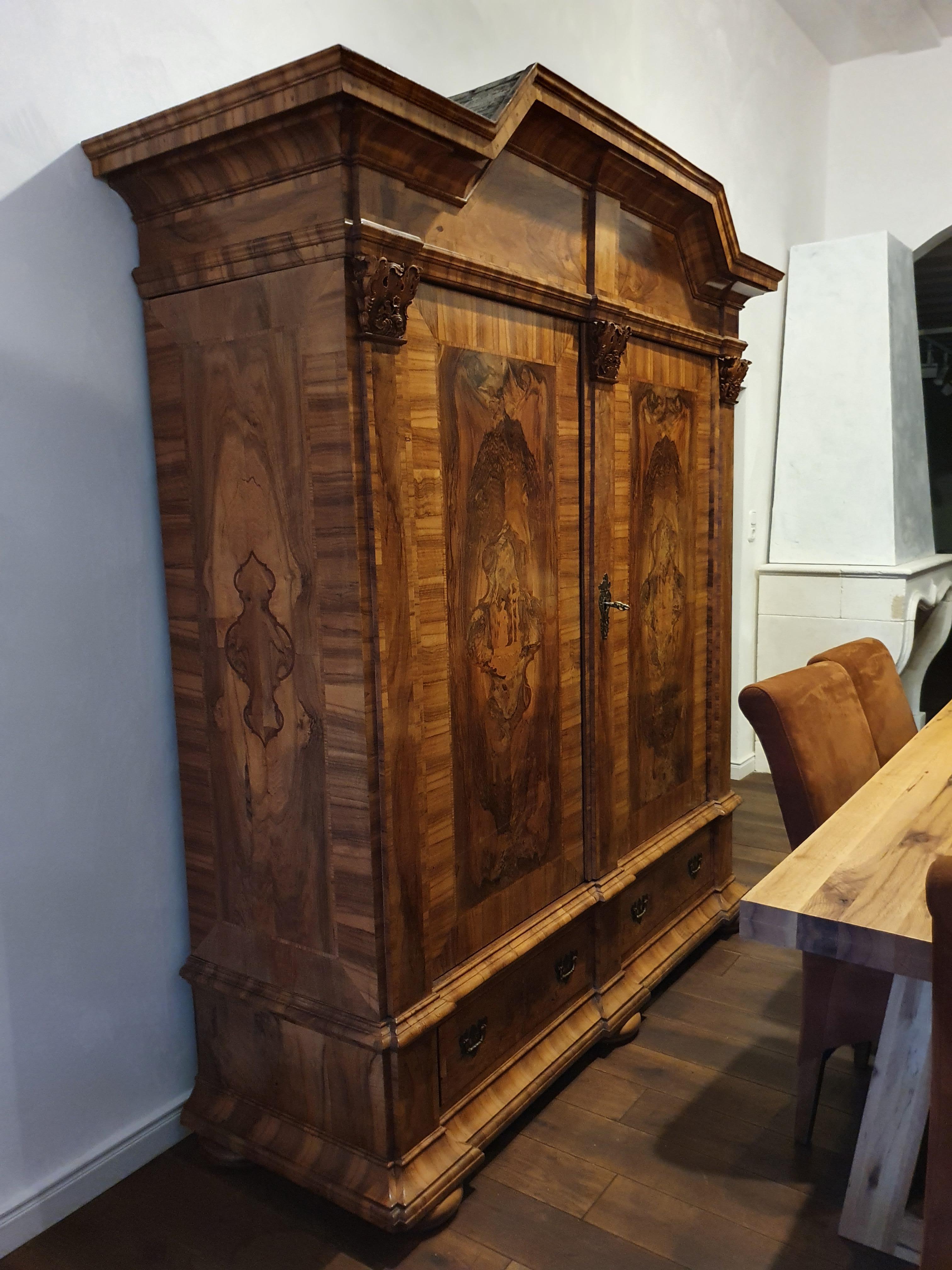 German Pilasterschrank 18. Jahrhundert mitteldeutsch For Sale