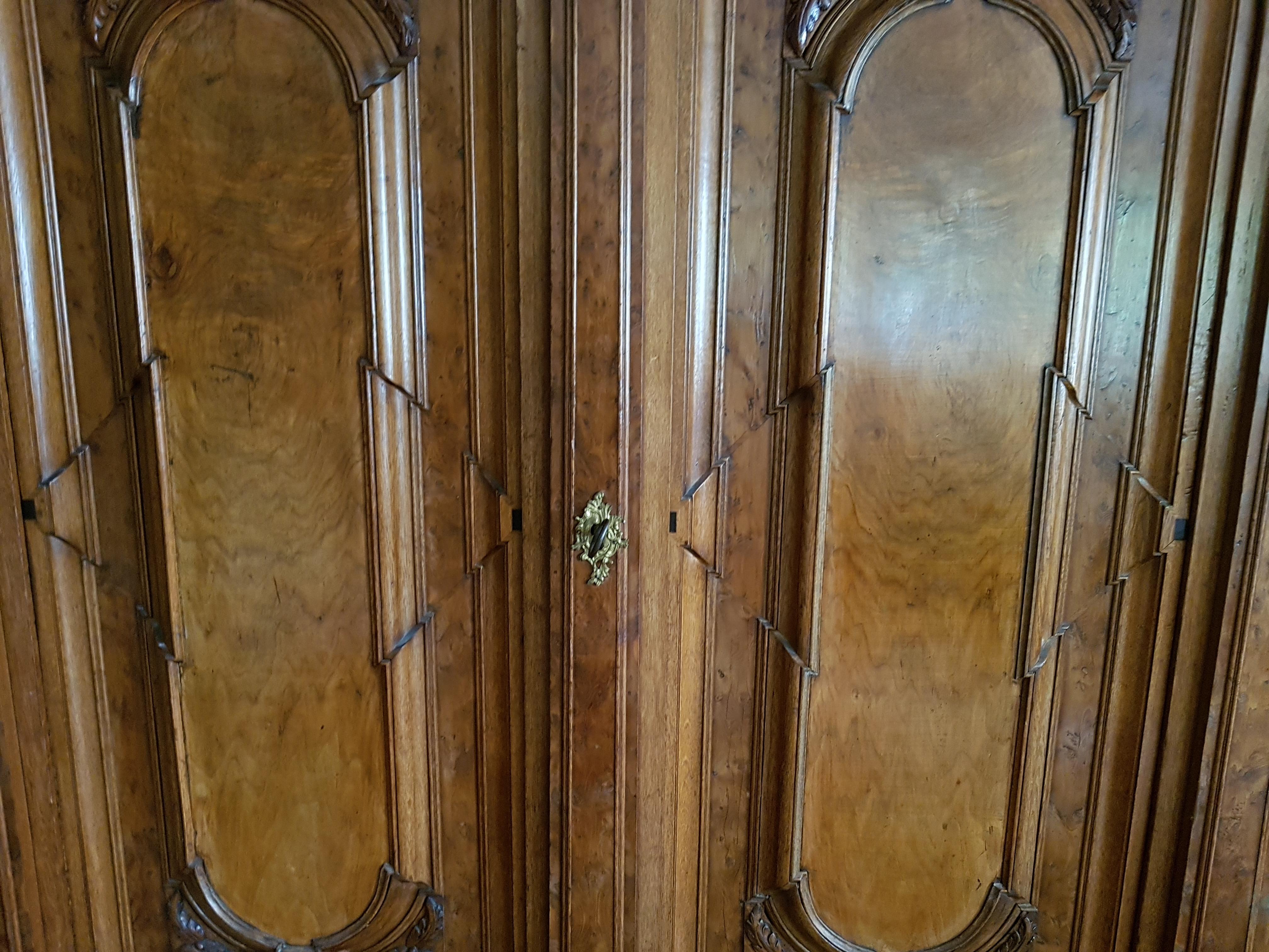 Pilasterschrank Mainfranken 18. Jahrhundert For Sale 8