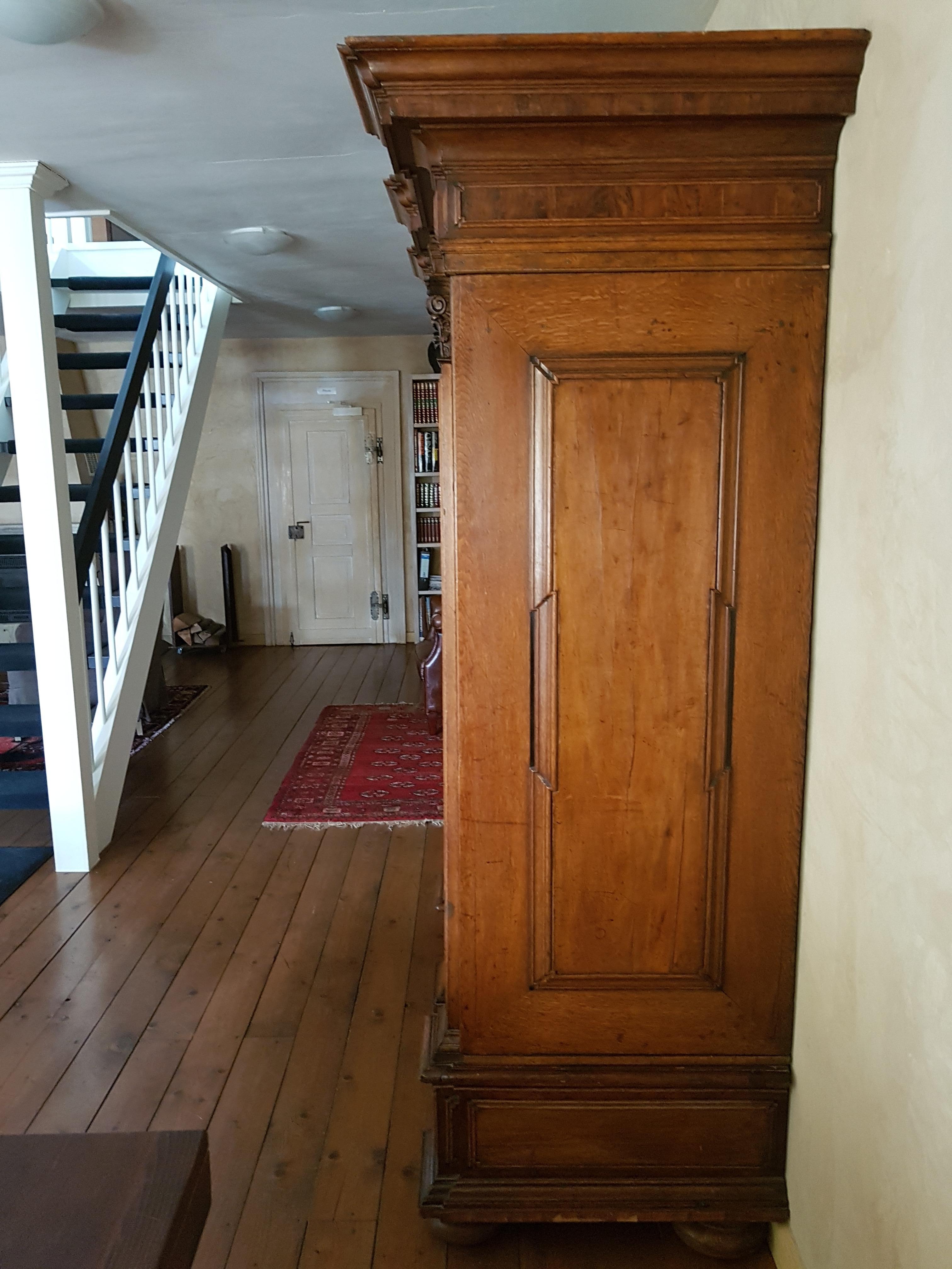 Baroque Pilasterschrank Mainfranken 18. Jahrhundert For Sale