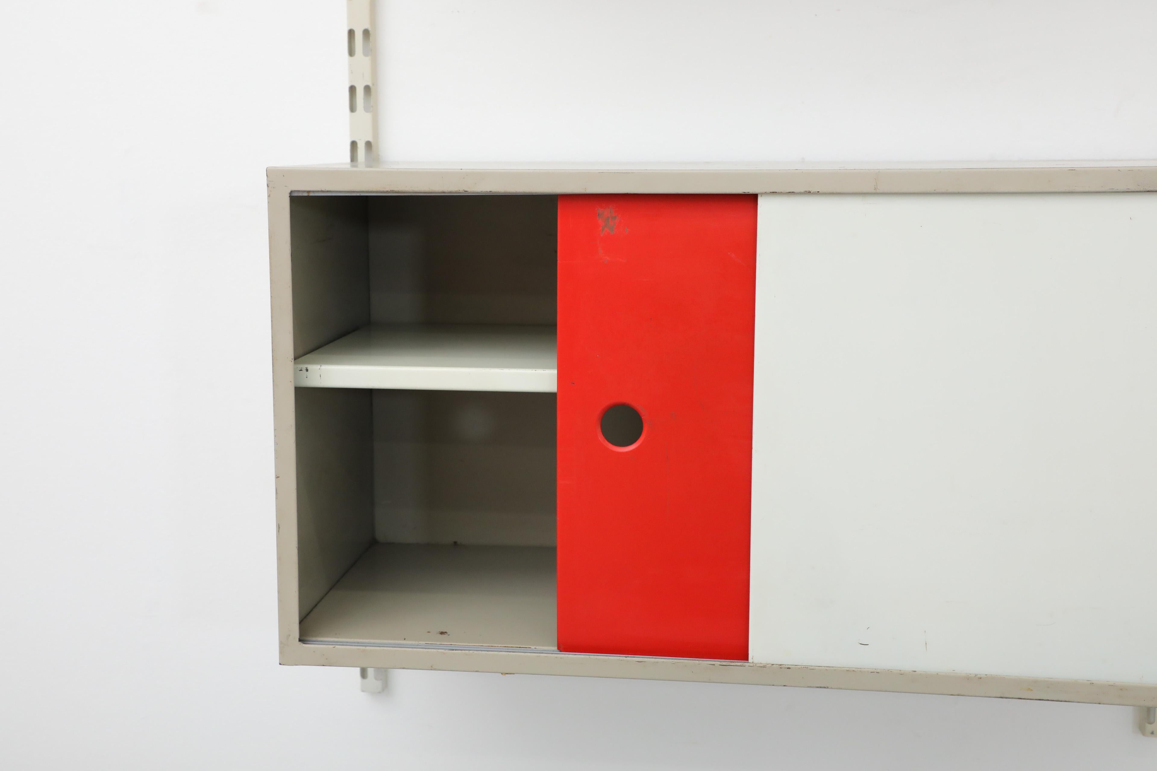 Pilastro Adjustable Metal Shelving Unit w/ Red and White Cabinet & Four Shelves For Sale 10