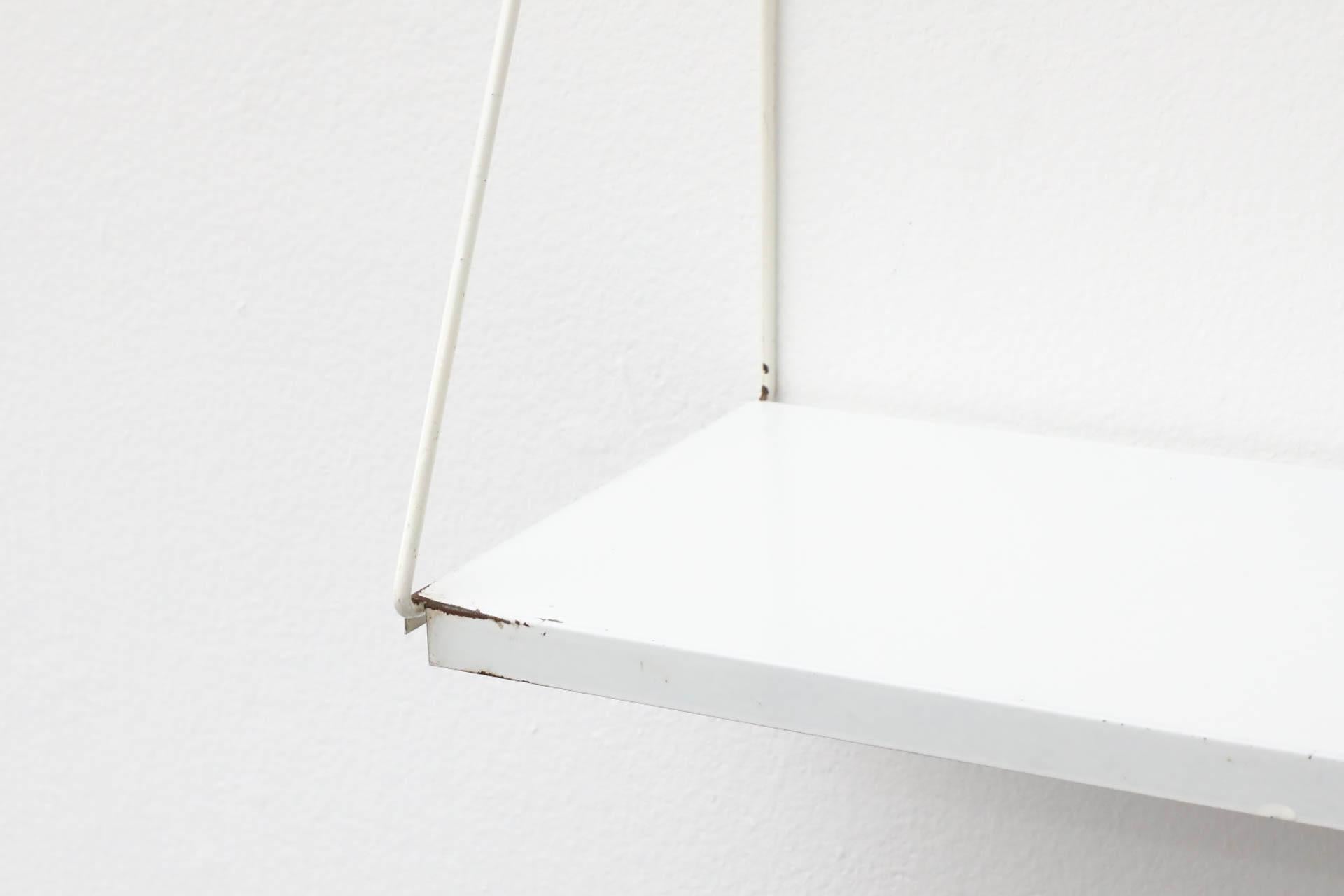Pilastro Attributed Single White Enameled Metal Wall Mount Shelf In Good Condition For Sale In Los Angeles, CA
