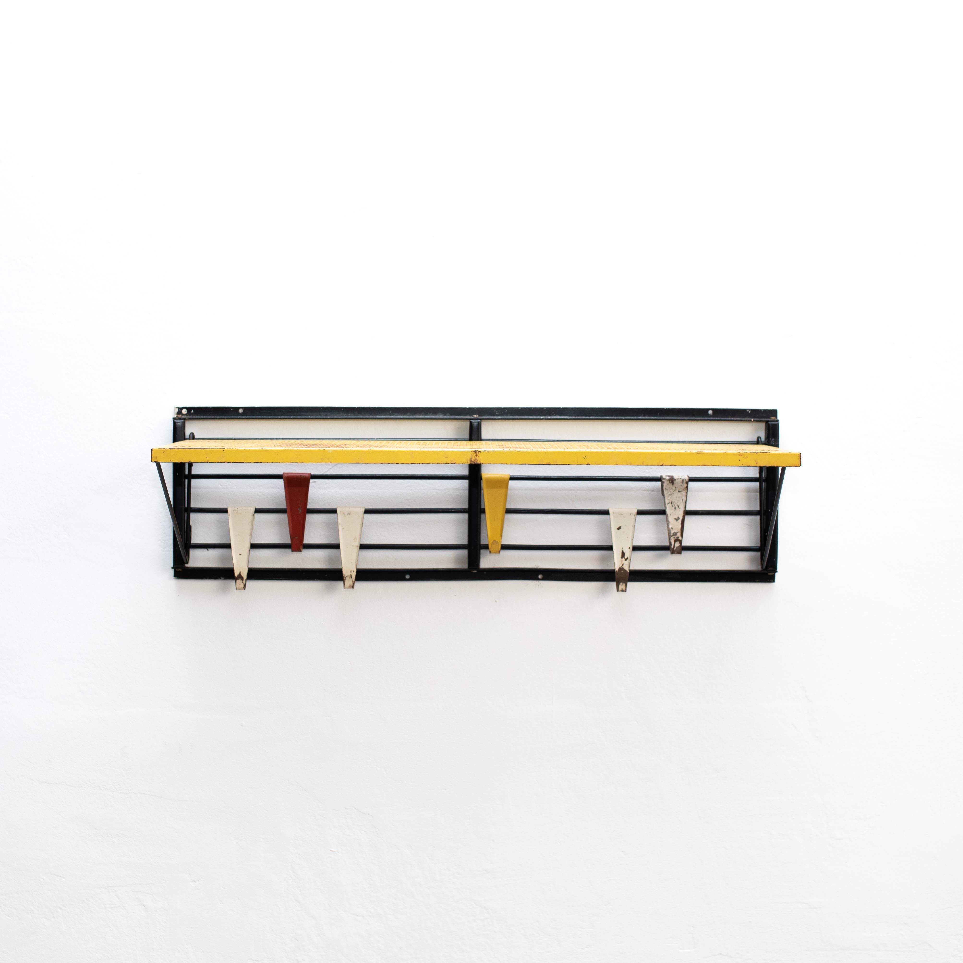 Rustic Pilastro modular coat rack in metal by Tjerk Reijenga, Circa 1950  For Sale
