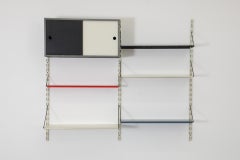 Pilastro étagère murale en métal à deux sections avec armoire et cinq étagères