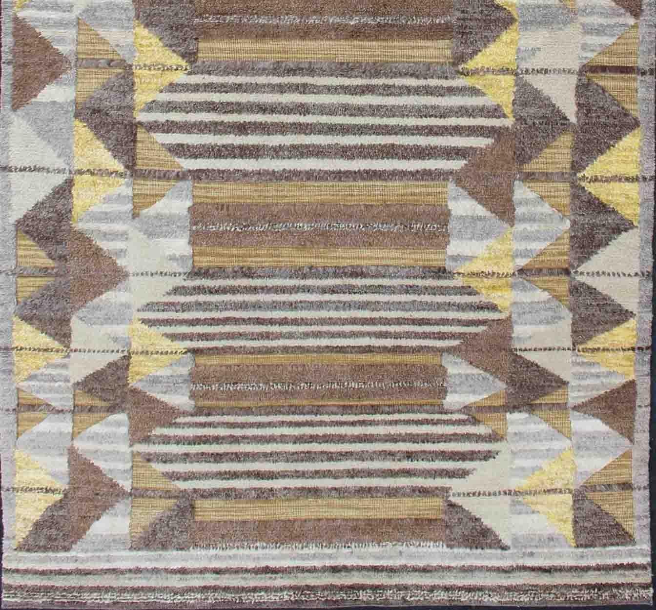 Indian Piled Modern Gallery Scandinavian/Swedish Geometric Design Rug in Earth Tones For Sale