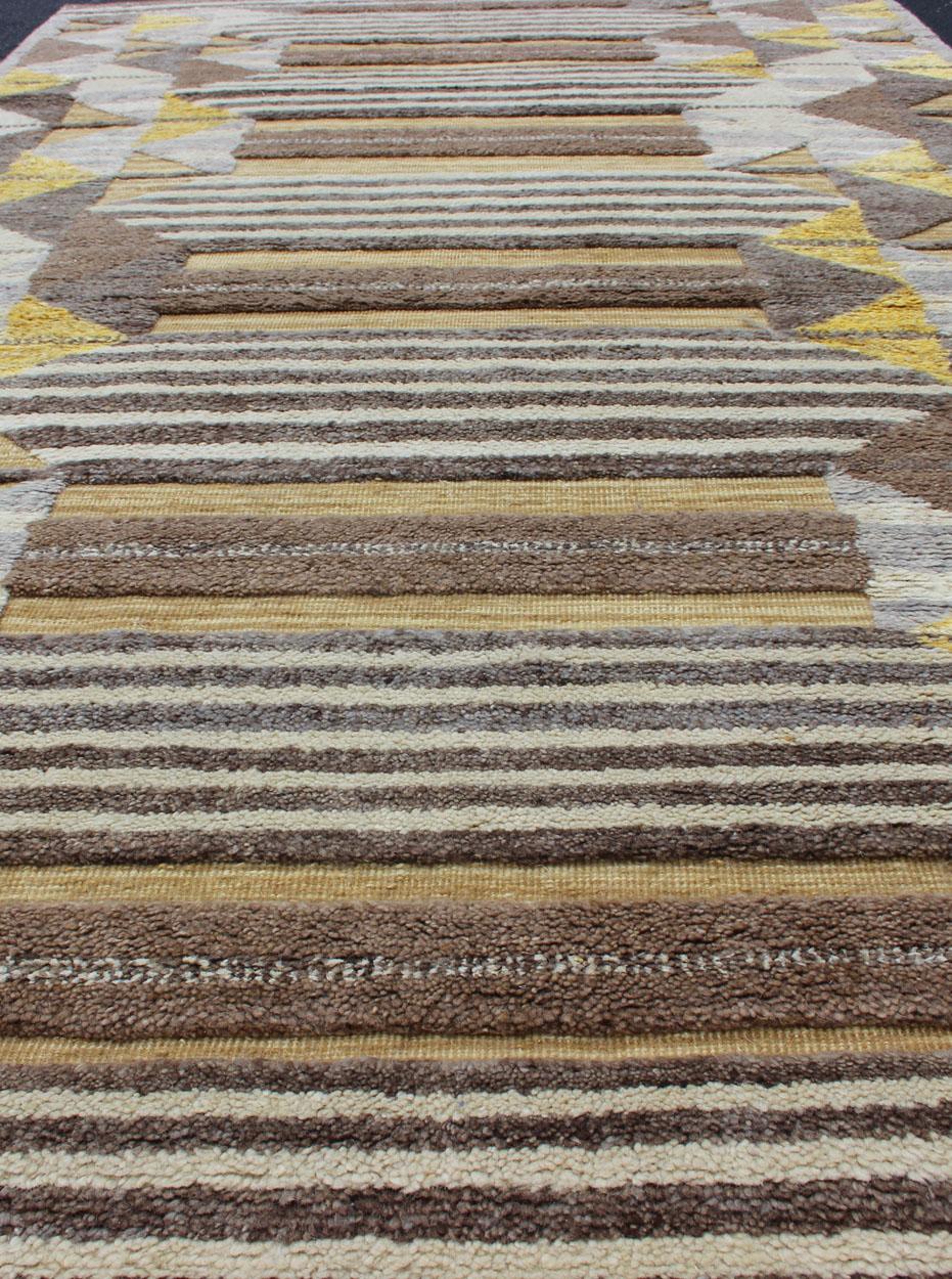 Piled Modern Gallery Scandinavian/Swedish Geometric Design Rug in Earth Tones In New Condition For Sale In Atlanta, GA