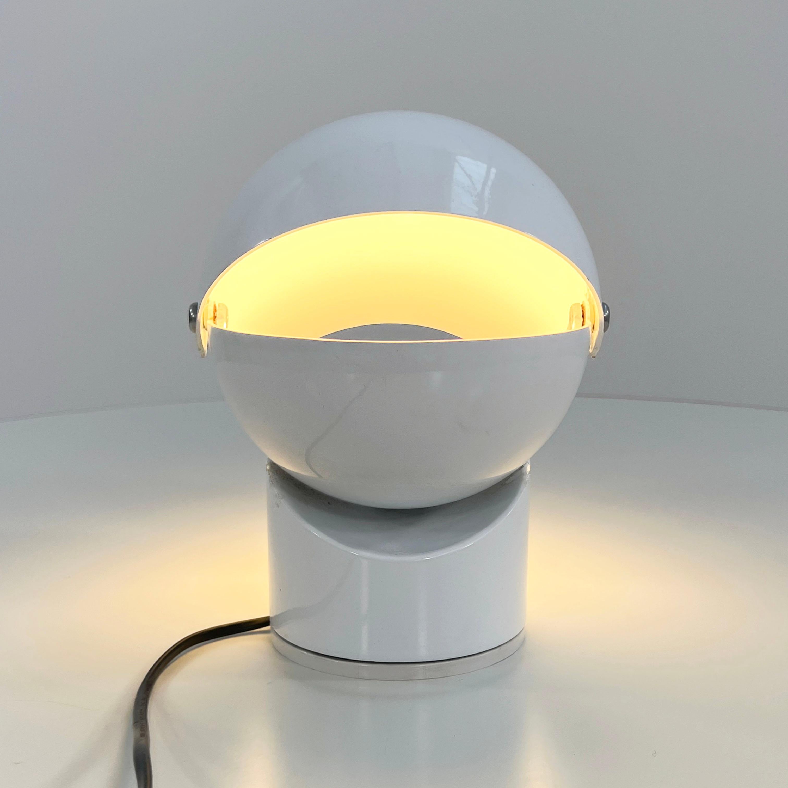 Pileino Table Lamp by Gae Aulenti for Artemide, 1970s In Good Condition In Ixelles, Bruxelles