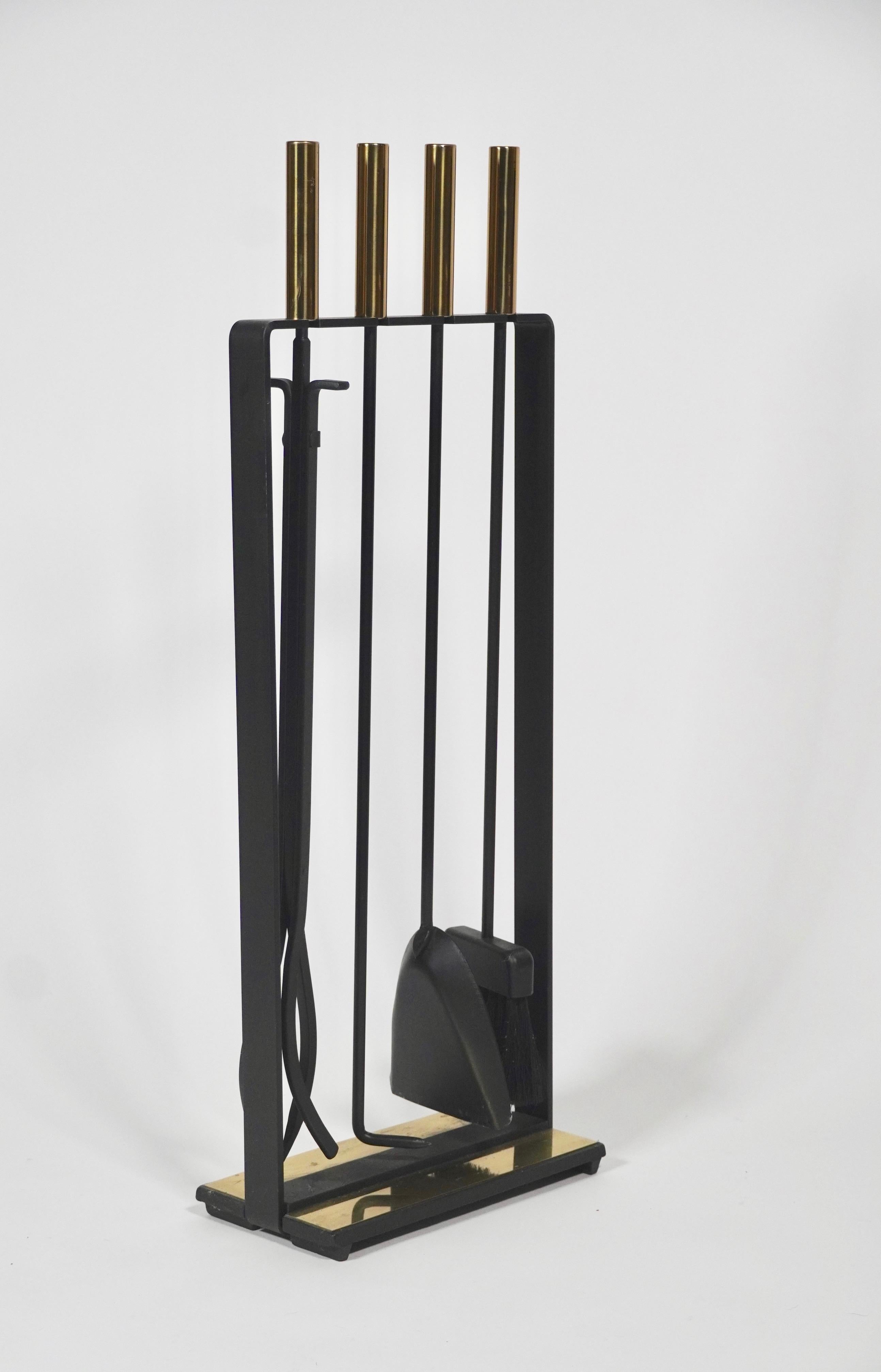 American Pilgrim Fireplace Tools in Brass and Black Metal For Sale
