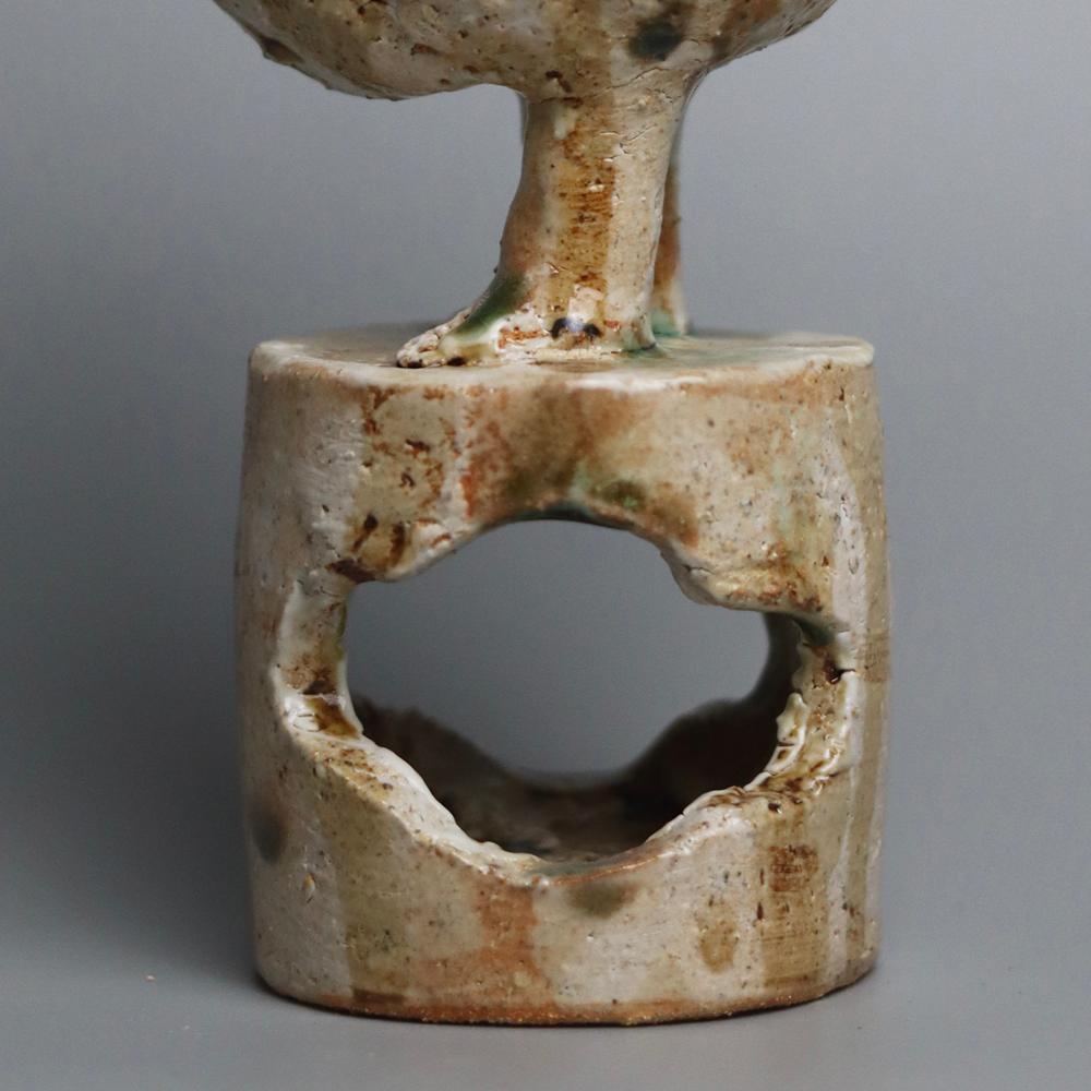 Pèlerin sur l'aile  Bougeoir en céramique fabriqué à la main par Darren Dai Neuf - En vente à London, GB