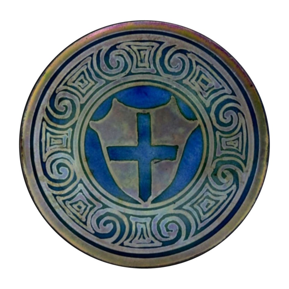 Pilkington's Lustre Pill Box Decorated with an Armorial Shield, 1907 For Sale