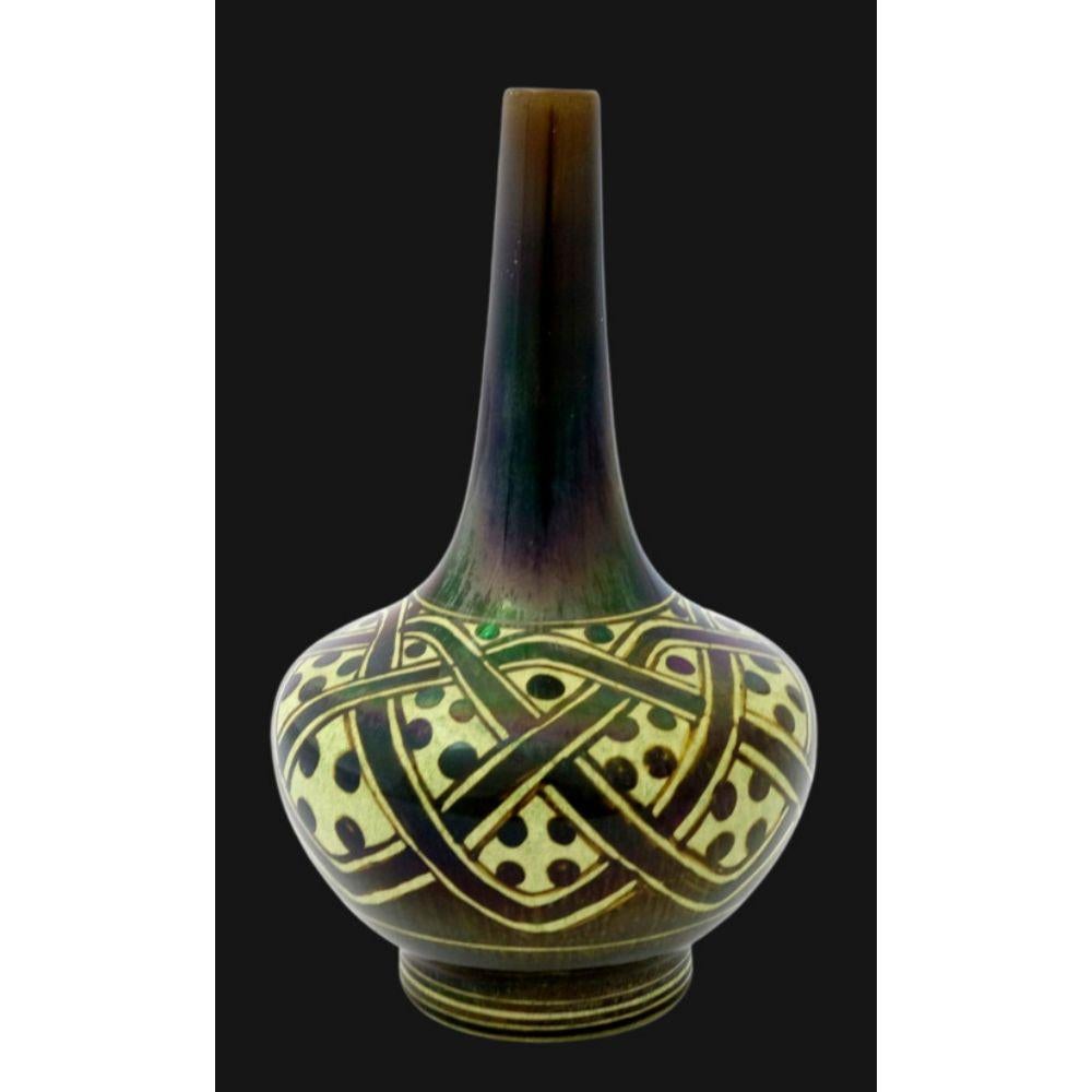Pilkington's Lustre Vase Decorated in an Unusual Geometric Design, 1919 In Good Condition For Sale In Chipping Campden, GB