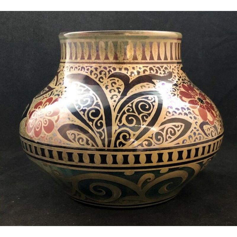 Pilkington's Lustre Vase Decorated with Stylised Flowers, 1925 In Good Condition For Sale In Chipping Campden, GB