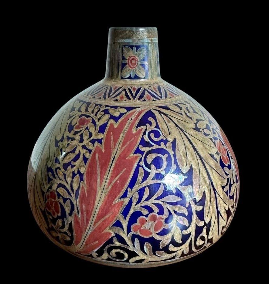 Pilkington's Lustre Vase In Good Condition For Sale In Chipping Campden, GB