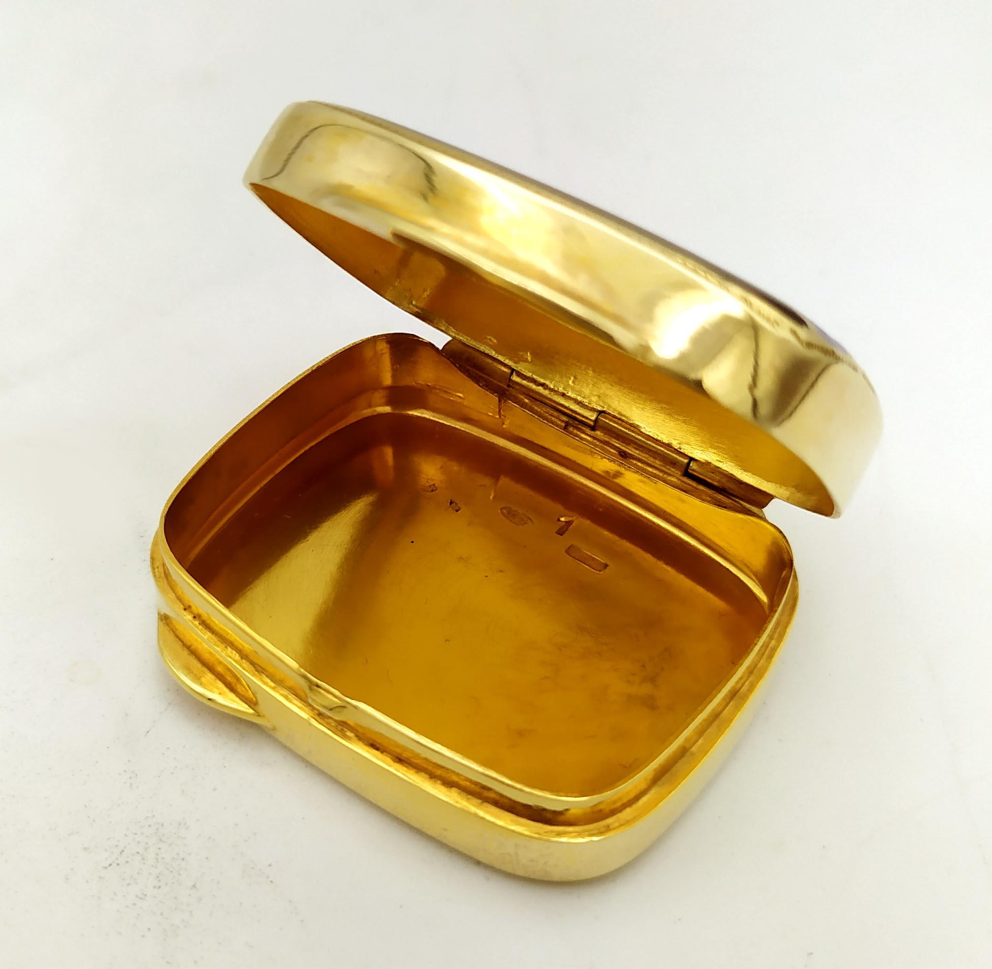 Intagliato a mano Portapillole stile Art Déco smaltato a fuoco strisce Argento Sterling Smalto Salimbeni in vendita