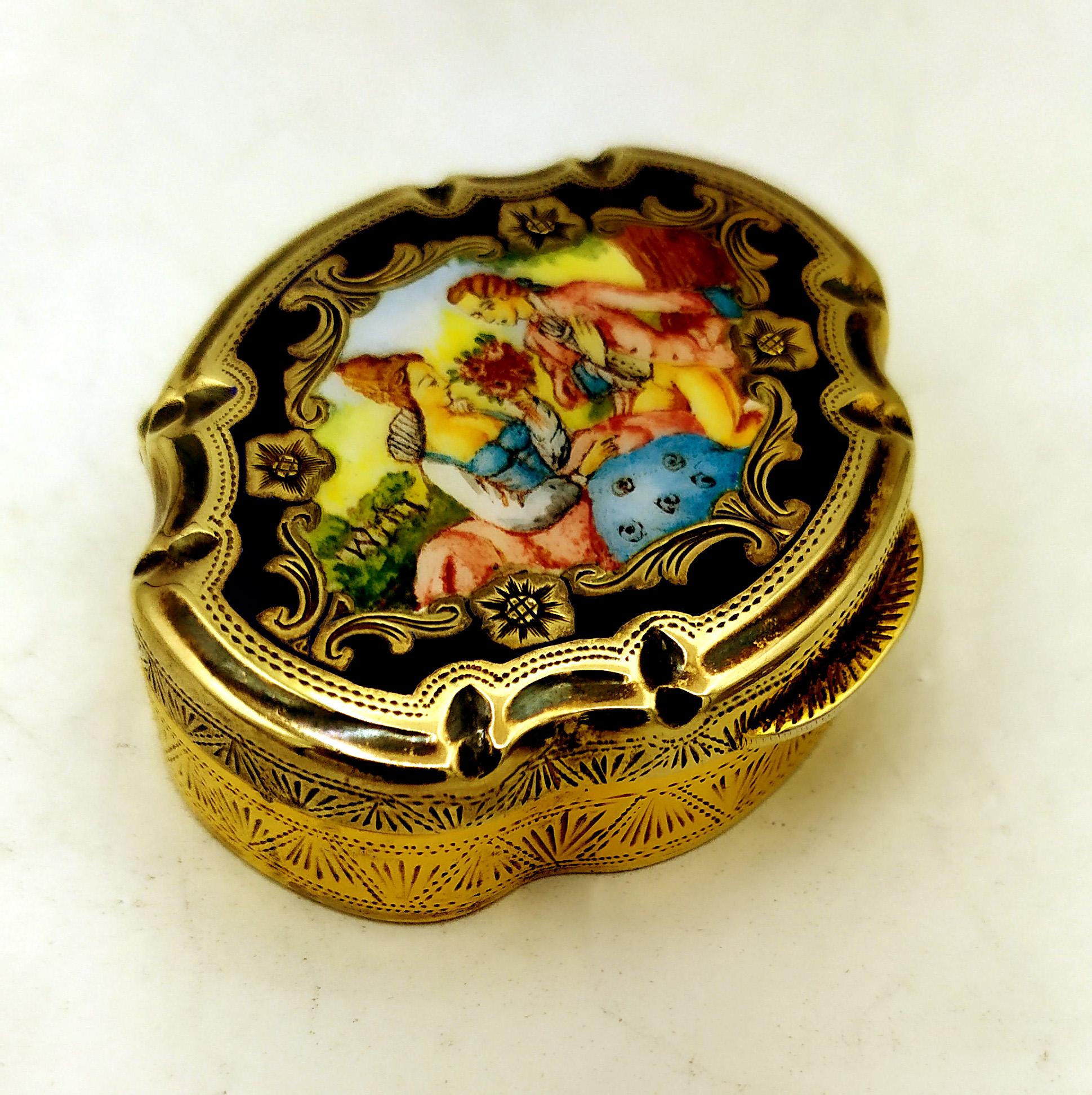 Pill Box Baroque shaped with pastoral miniature Sterling Silver Salimbeni .Baroque shaped pill-box with hand engravings and green fire enamel, with hand painted enameled miniature of pastoral style in the center. Size cm. 4,6 x 5,6 x 1,6. Weight gr.