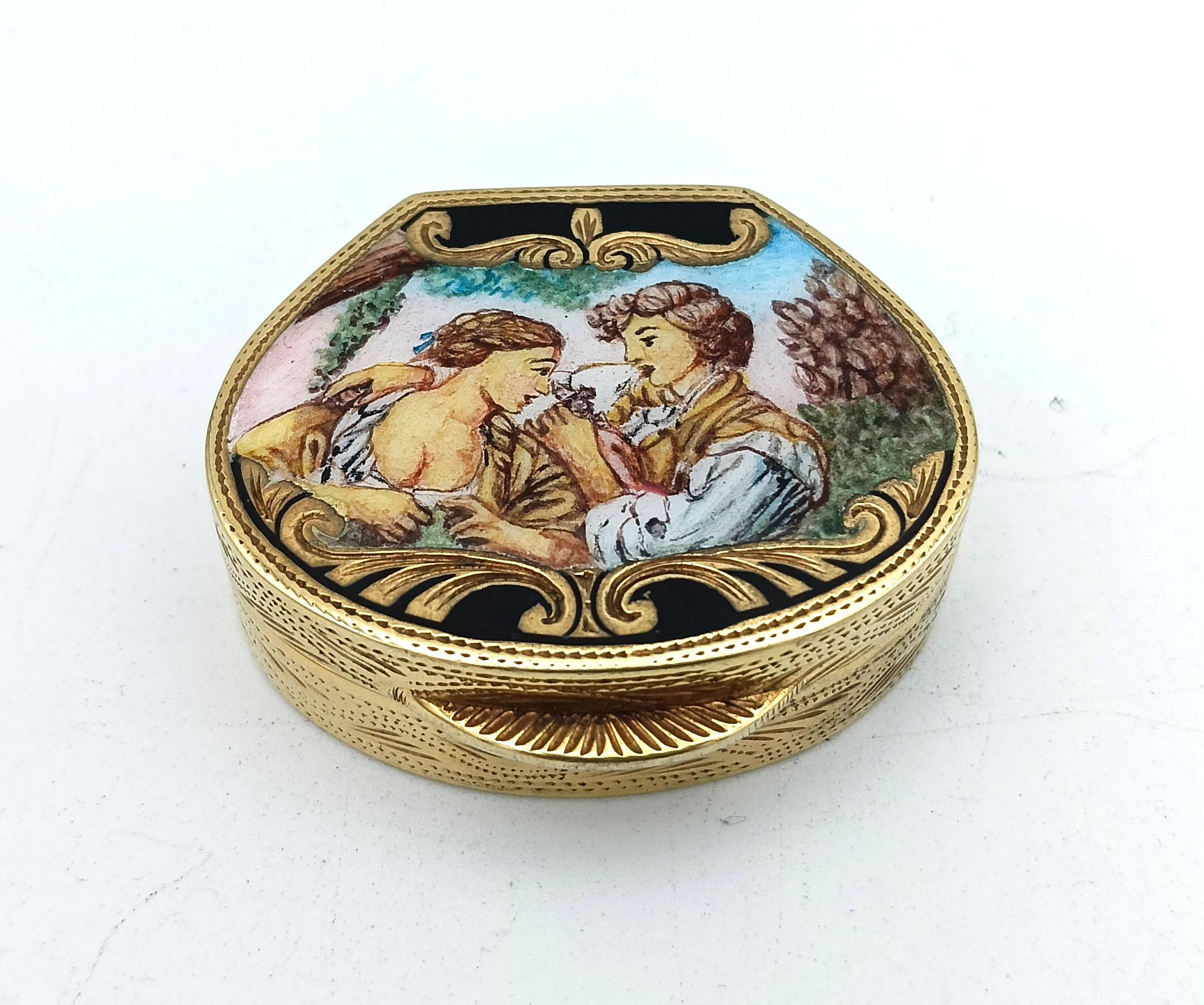 Intagliato a mano Portapillole stile Impero in argento Sterling dipinto a mano con incisioni a mano di pregio Salimbeni in vendita