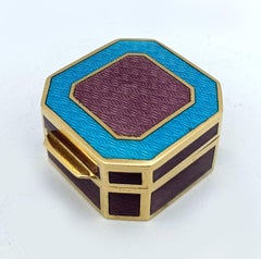 Boîte à pilules en émail cuit deux couleurs sur Guilloché A Silver Salimbeni