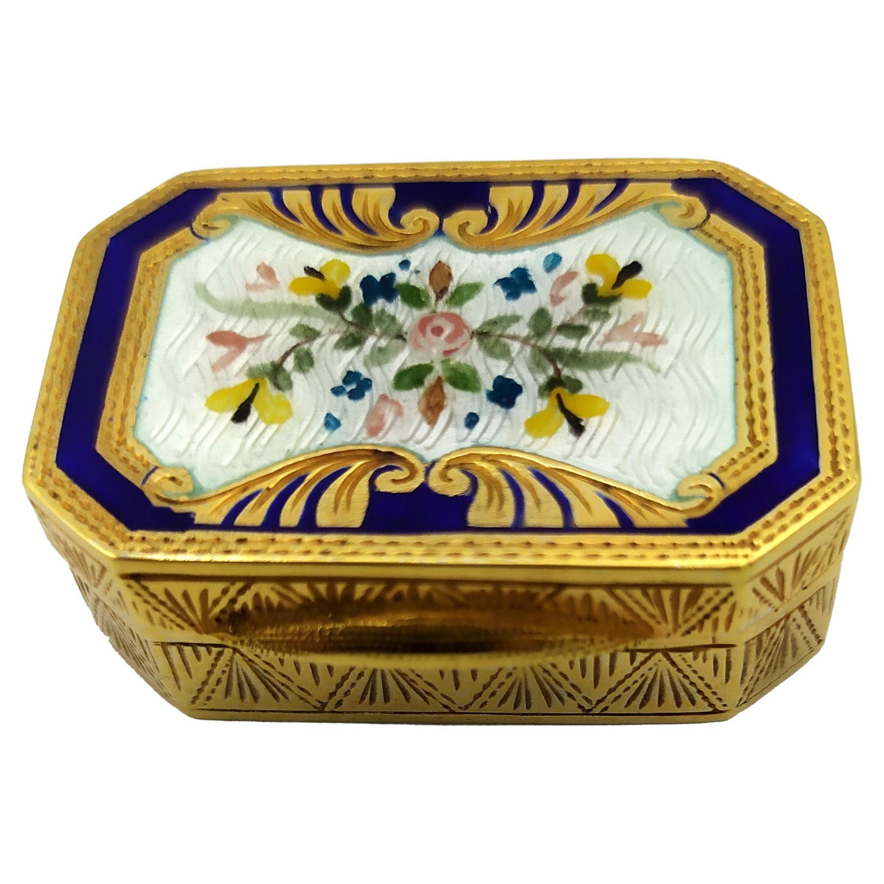 Pill Box Floral miniature and  fine hand-engravings Art Nouveau style Salimbeni For Sale