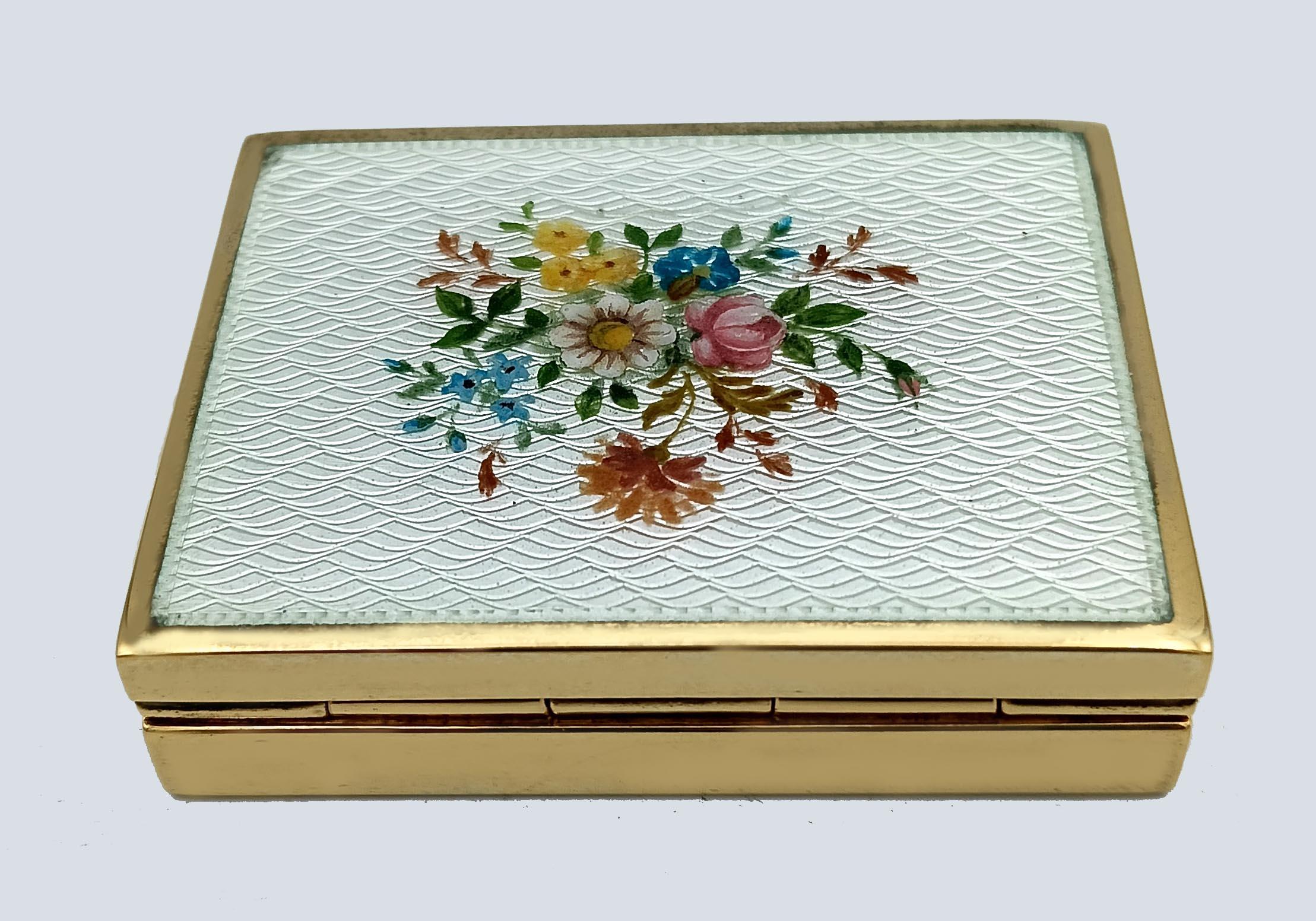 Italiano Portapillole rettangolare in argento Sterling Art Nouveau con miniatura floreale Salimbeni in vendita