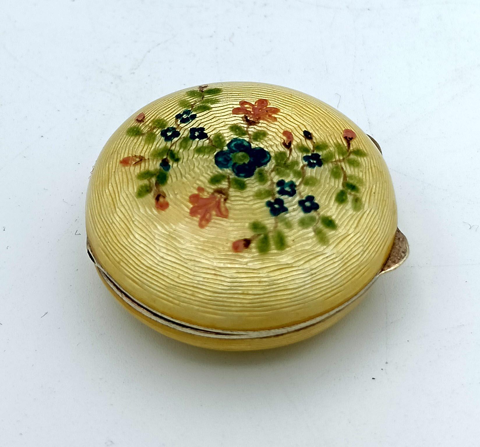 Italian Pill Box Round, domed in Silver Sterling Enamel on a guilloche pattern Salimbeni For Sale