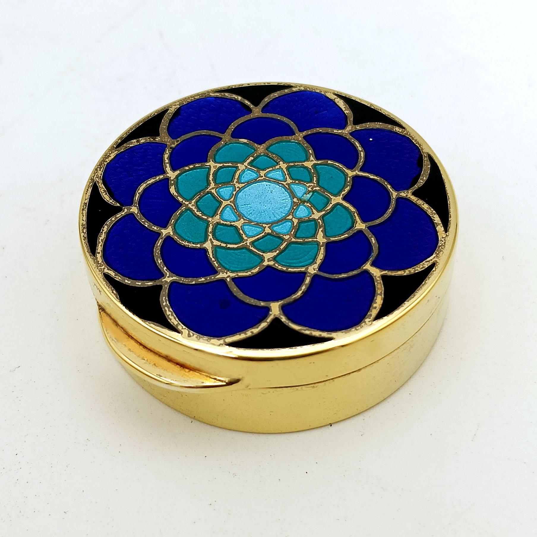 Art Déco Pill Box Silver Sterling Enamel Blue shades Art Deco-style engraving Salimbeni in vendita
