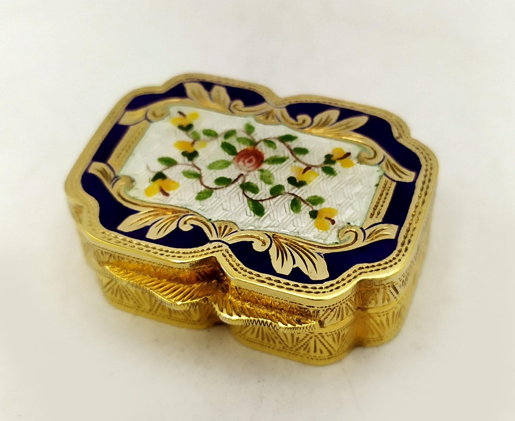 Hand-Carved Pill Box Silver Sterling Enamel hand-painted floral miniature Salimbeni