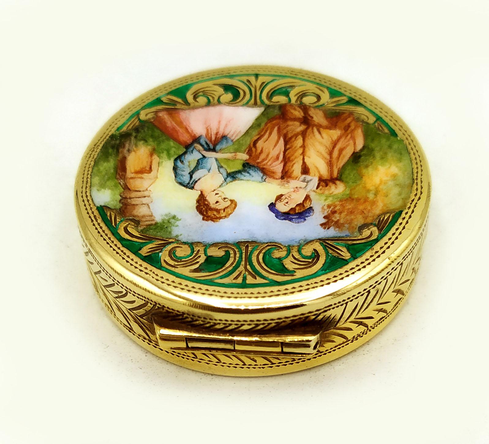 italien Boîte à pilules Salimbeni miniature de style Louis XVI peinte à la main en argent sterling et émaillée en vente