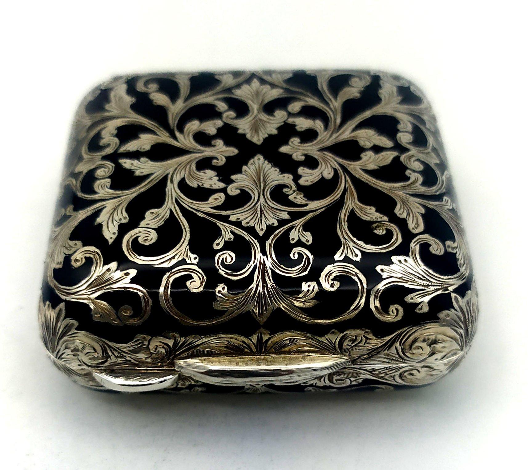 Italian Pill Box very fine hand-engraving in baroque style Sterling Silver Salimbeni  For Sale