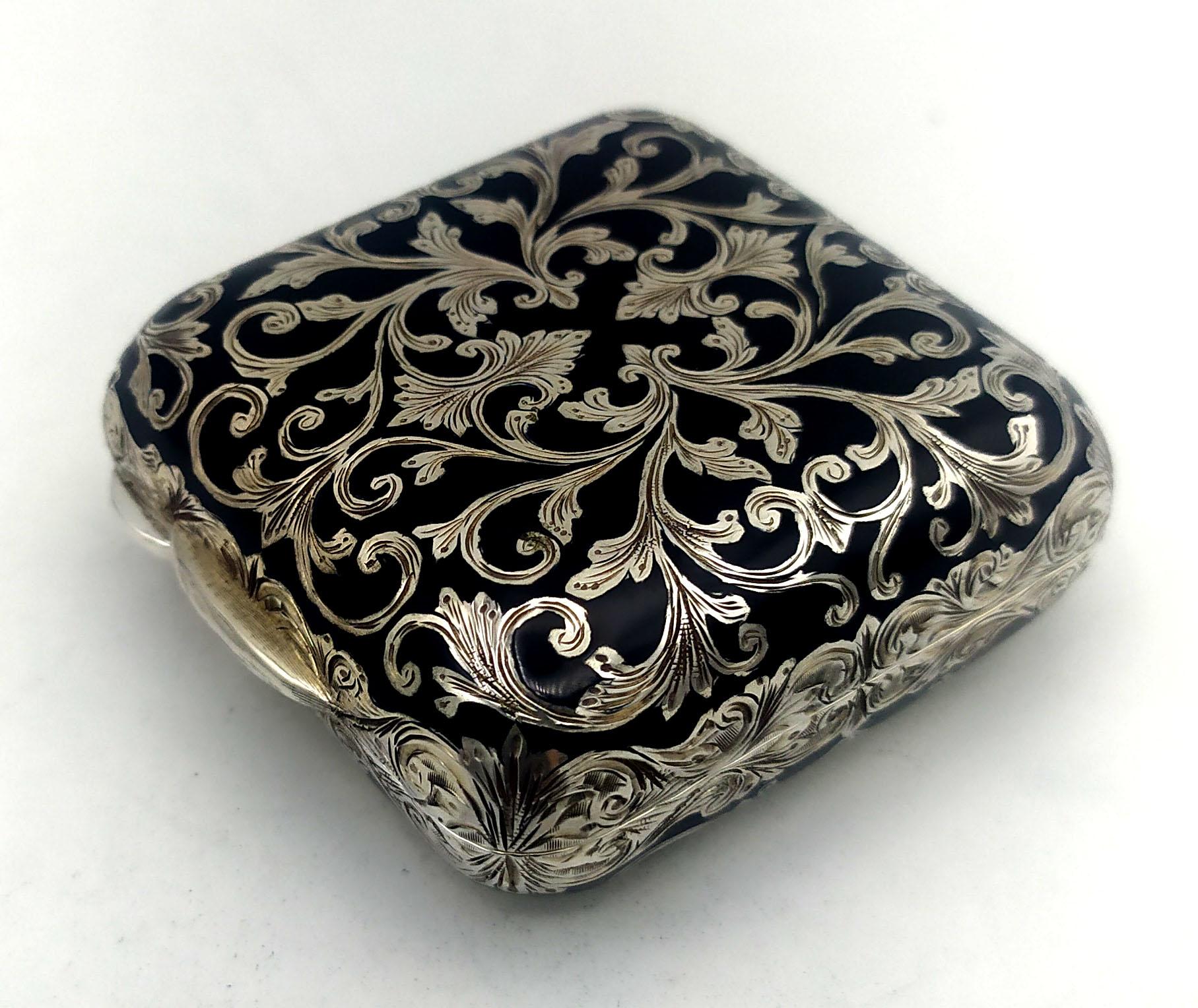 Plated Pill Box very fine hand-engraving in baroque style Sterling Silver Salimbeni  For Sale