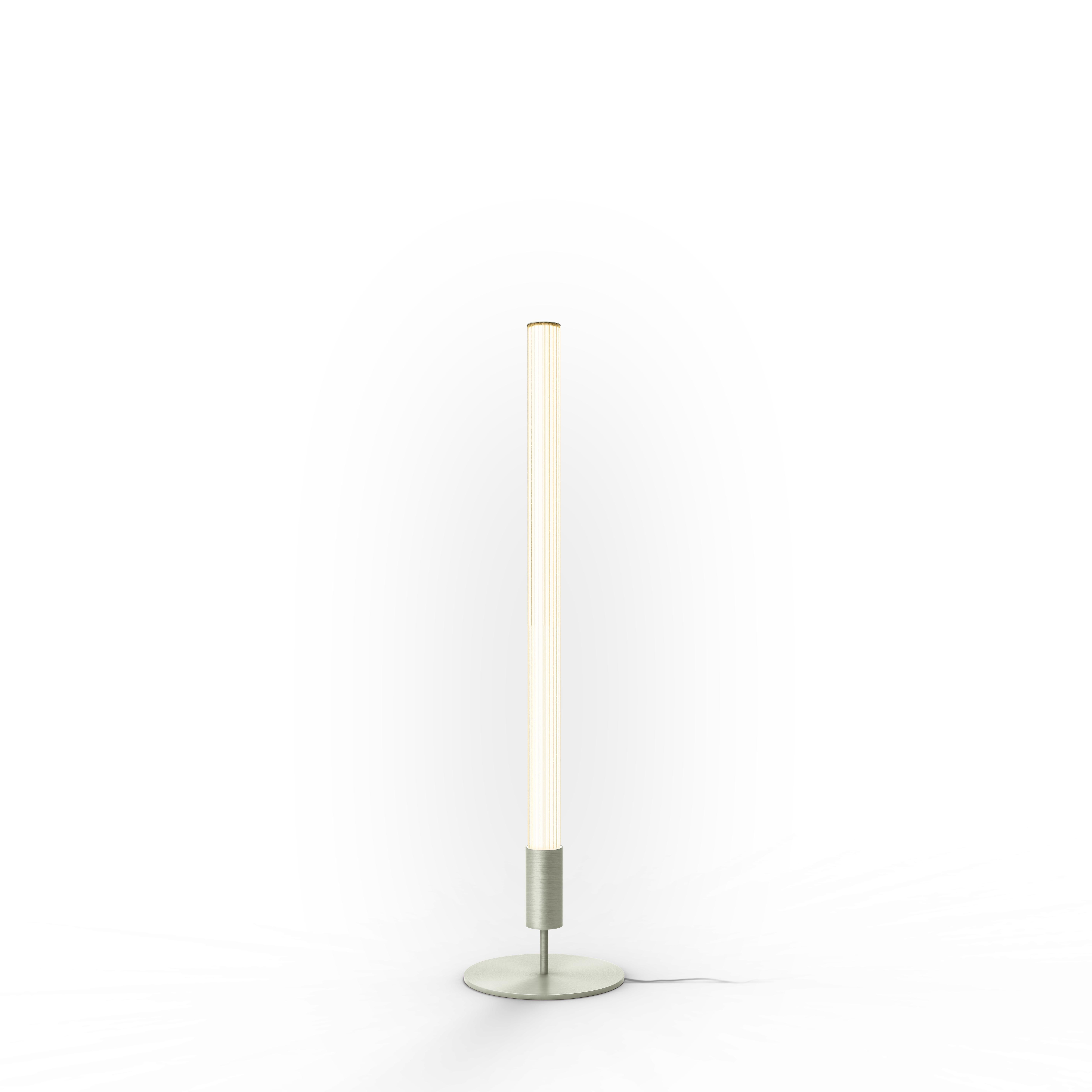 Lampada da terra contemporanea Pillar 120 in alluminio anodizzato nero di JSPR in vendita 1