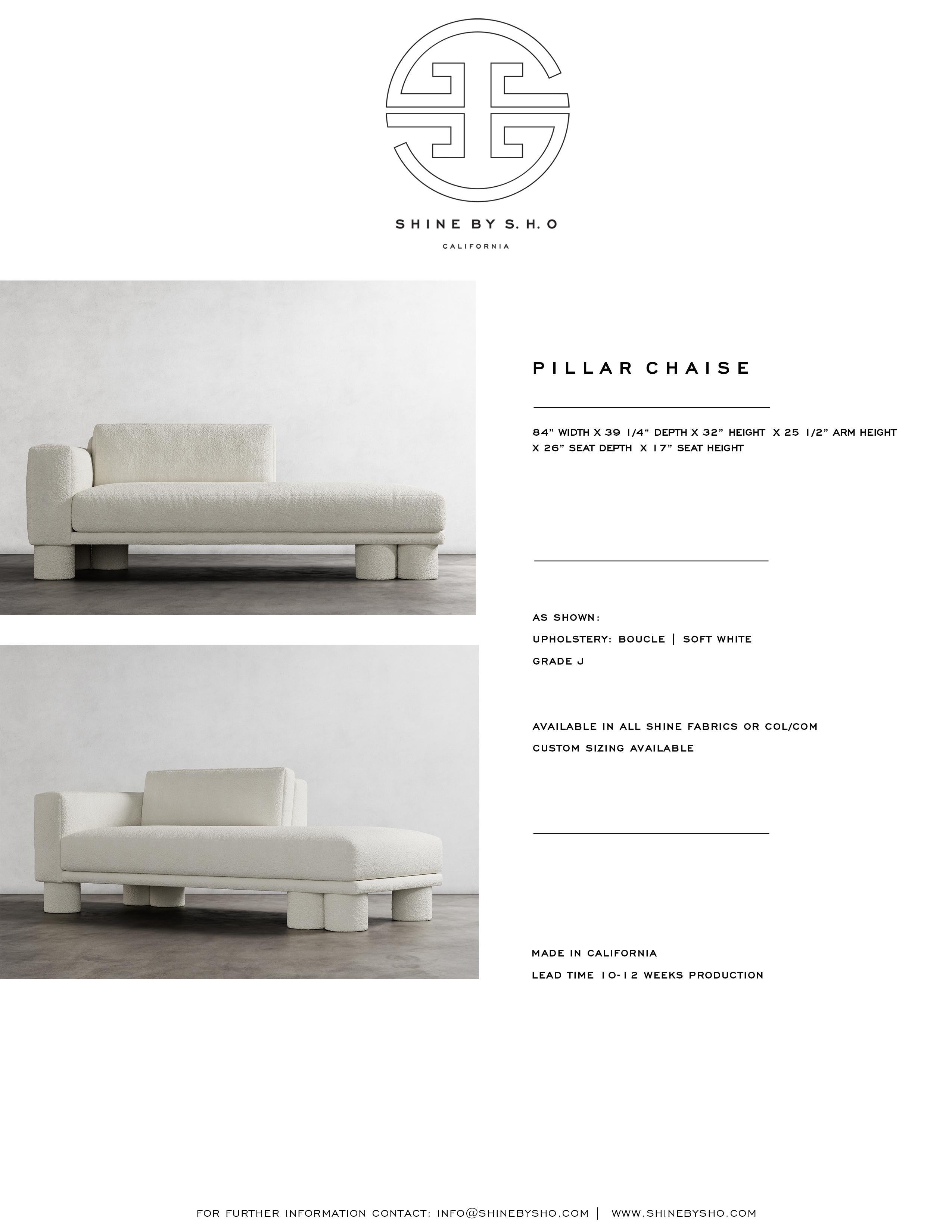 Fabric PILLAR CHAISE - Modern design in Soft White Boucle For Sale