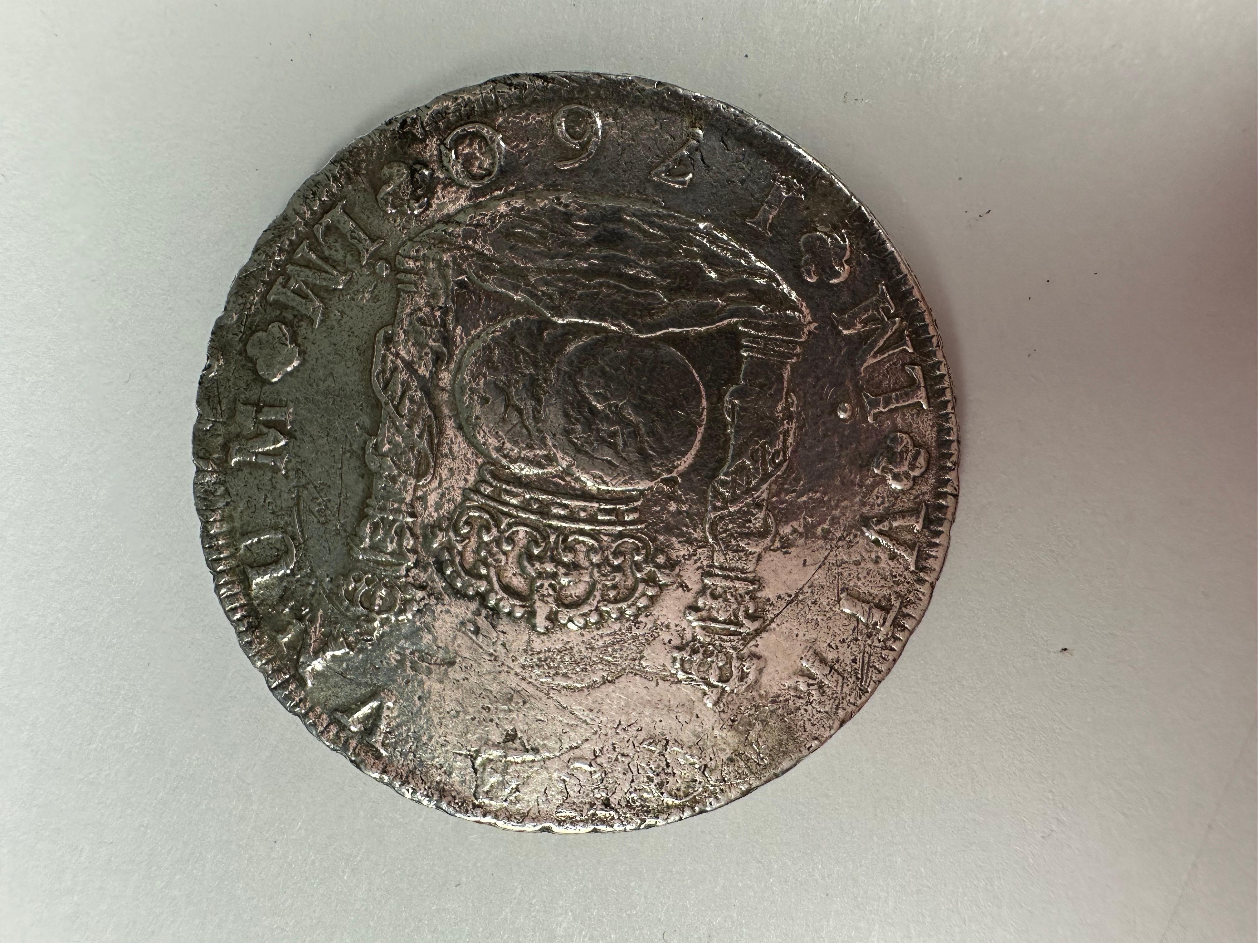 Moneta d'argento con una storia rara, si prega di leggere il certificato di autenticità in quanto si tratta di un pezzo di storia raro da possedere. 
QUELLO CHE TROVI PRESSO LA GIOIELLERIA STAMPAR:
Stampar Jewelers, situata nel cuore di Jupiter, in
