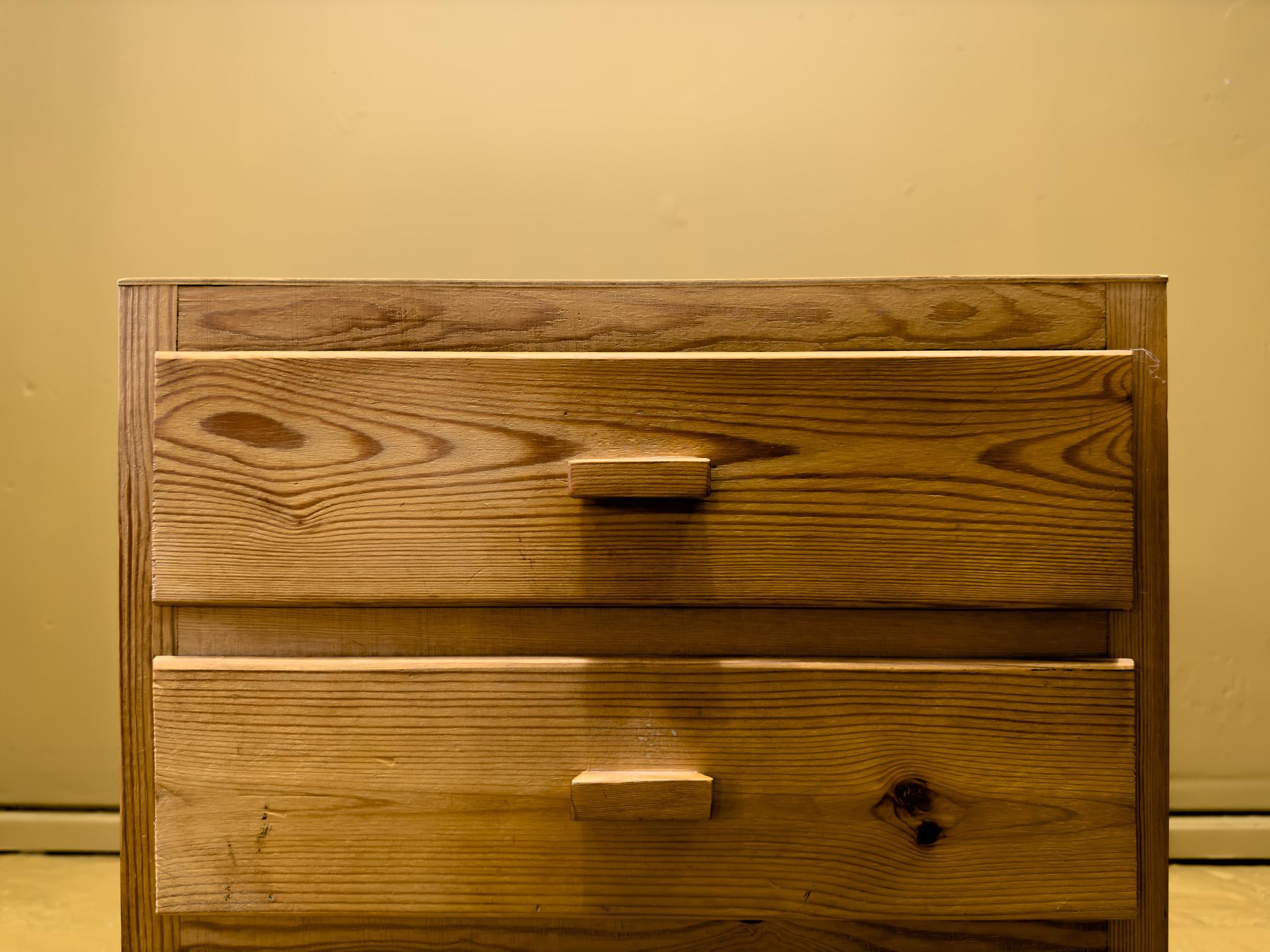 Pillar Drawer Units In Good Condition For Sale In London, GB