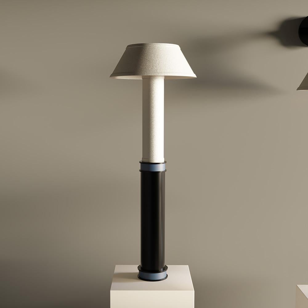 Laiton Lampe de bureau Pillaret 34 pouces par Studio DUNN en vente
