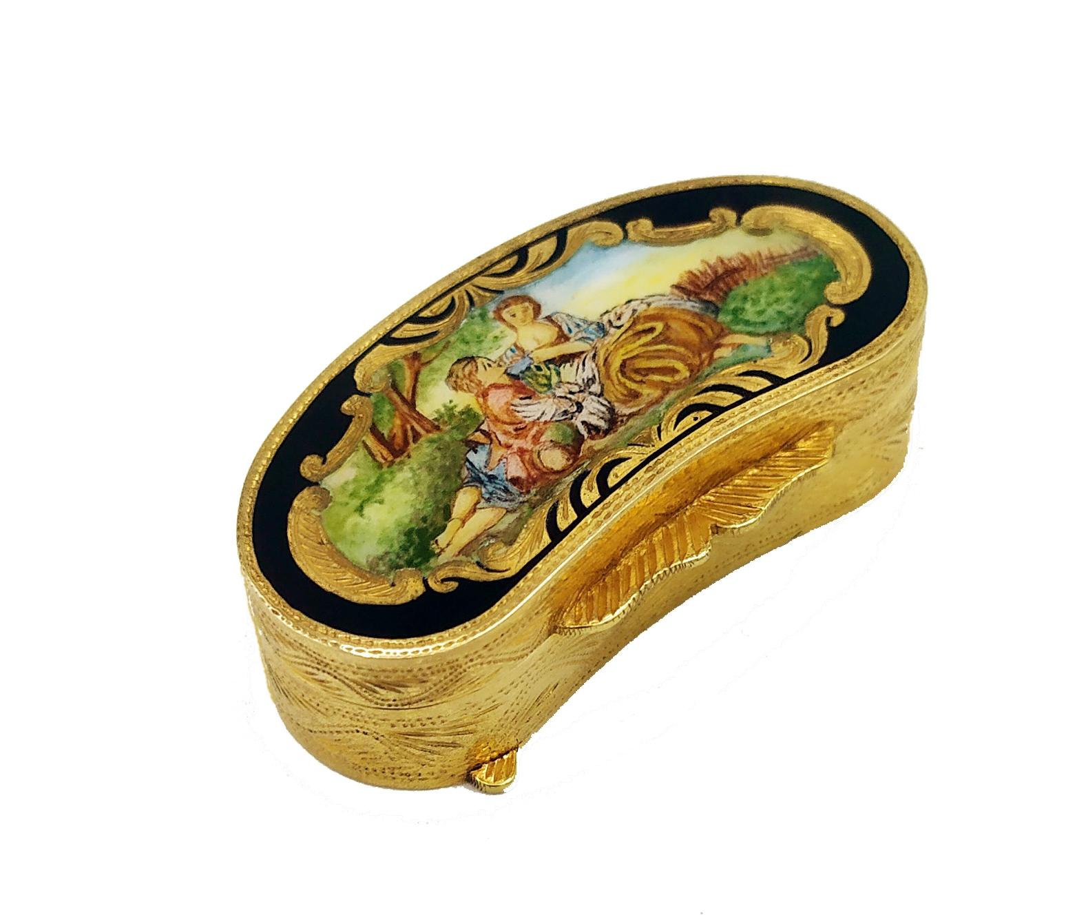 Shaped pillbox in gilded 925/1000 silver with hand-painted miniature in Louis XVI style, second half of the 19th century, and fine hand engravings. Measure cm. 2,5 x 5 cm high. 1.5. Weight gr. 36. Produced in Florence in the Salimbeni company