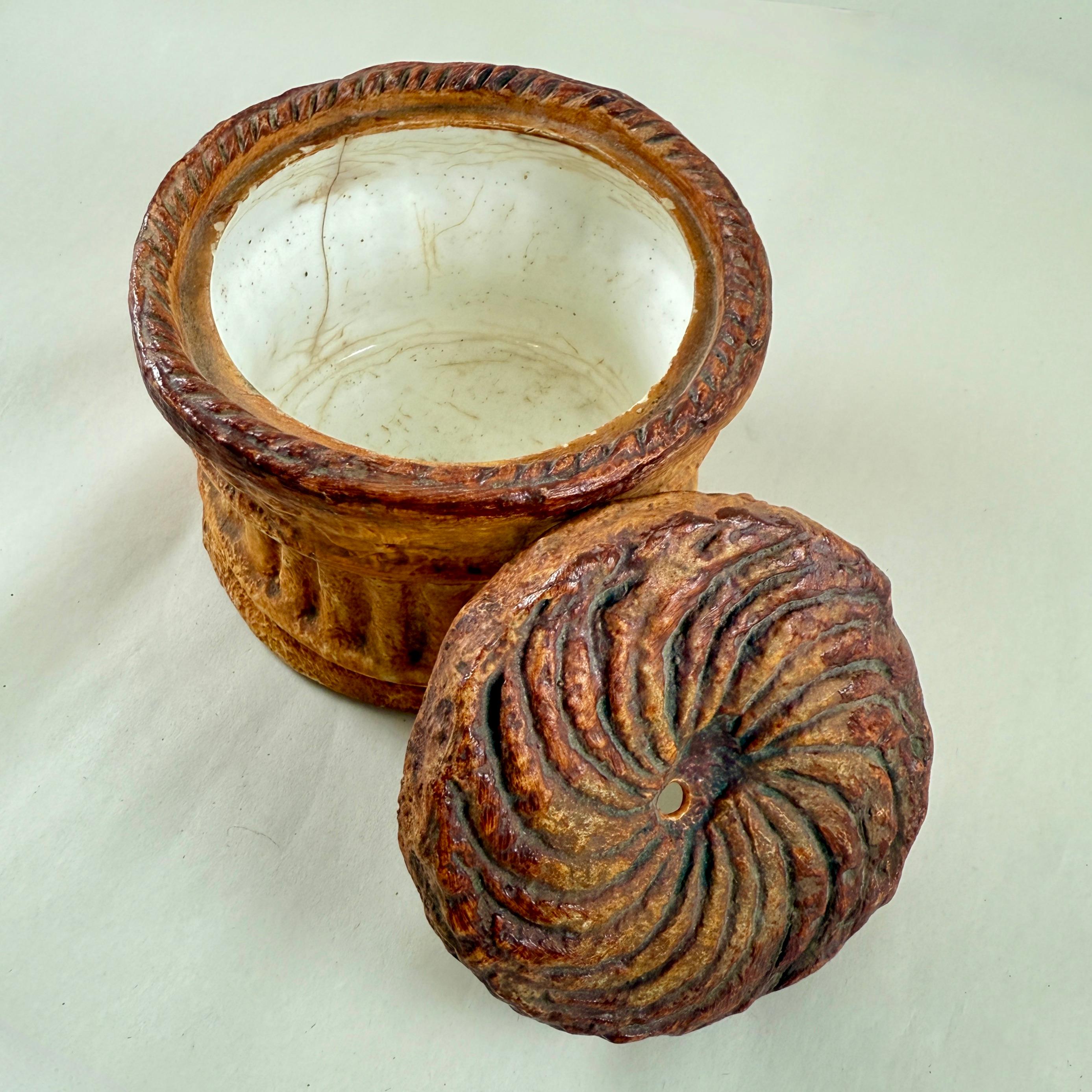 Pillivuyt Mehun French Trompe l’Oeil Paté en Croûte Tureen principios del siglo XX en venta