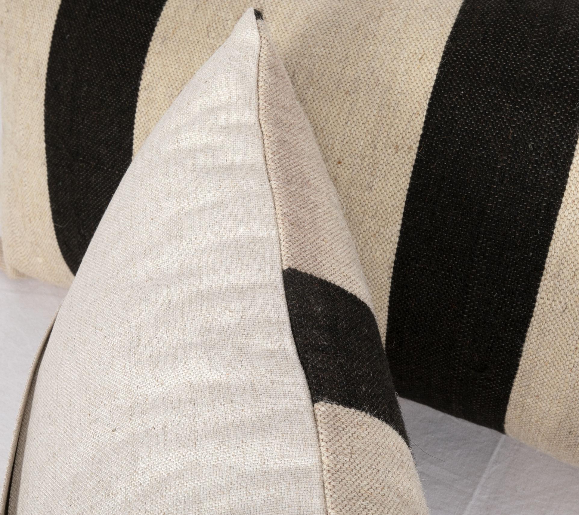 Pillow Case Fashioned from a Contemporary Wool Weaving In Good Condition In Istanbul, TR