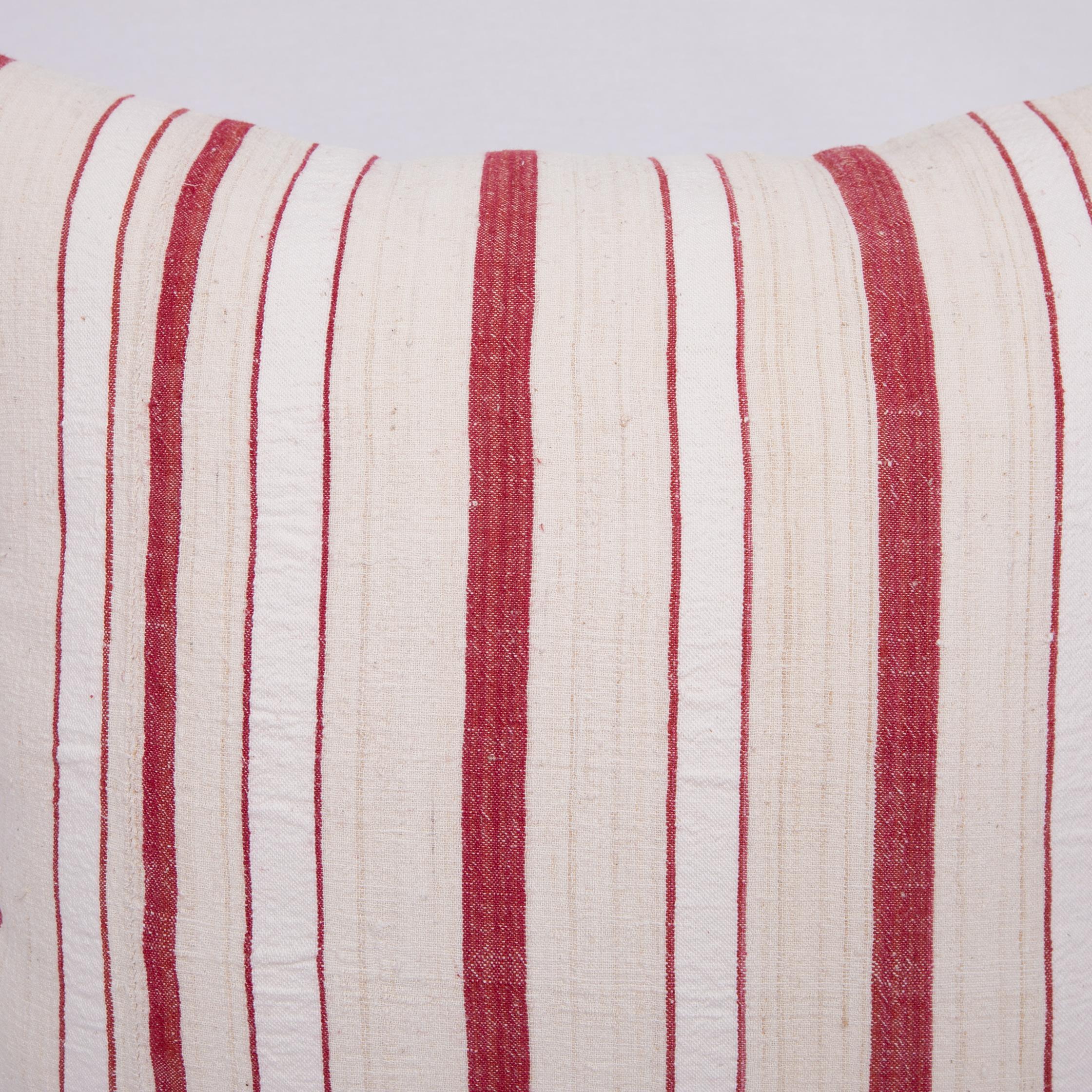 Hand-Woven Pillow Case Fashioned from an Anatolian Vintage Cotton Fabric, 1960s For Sale