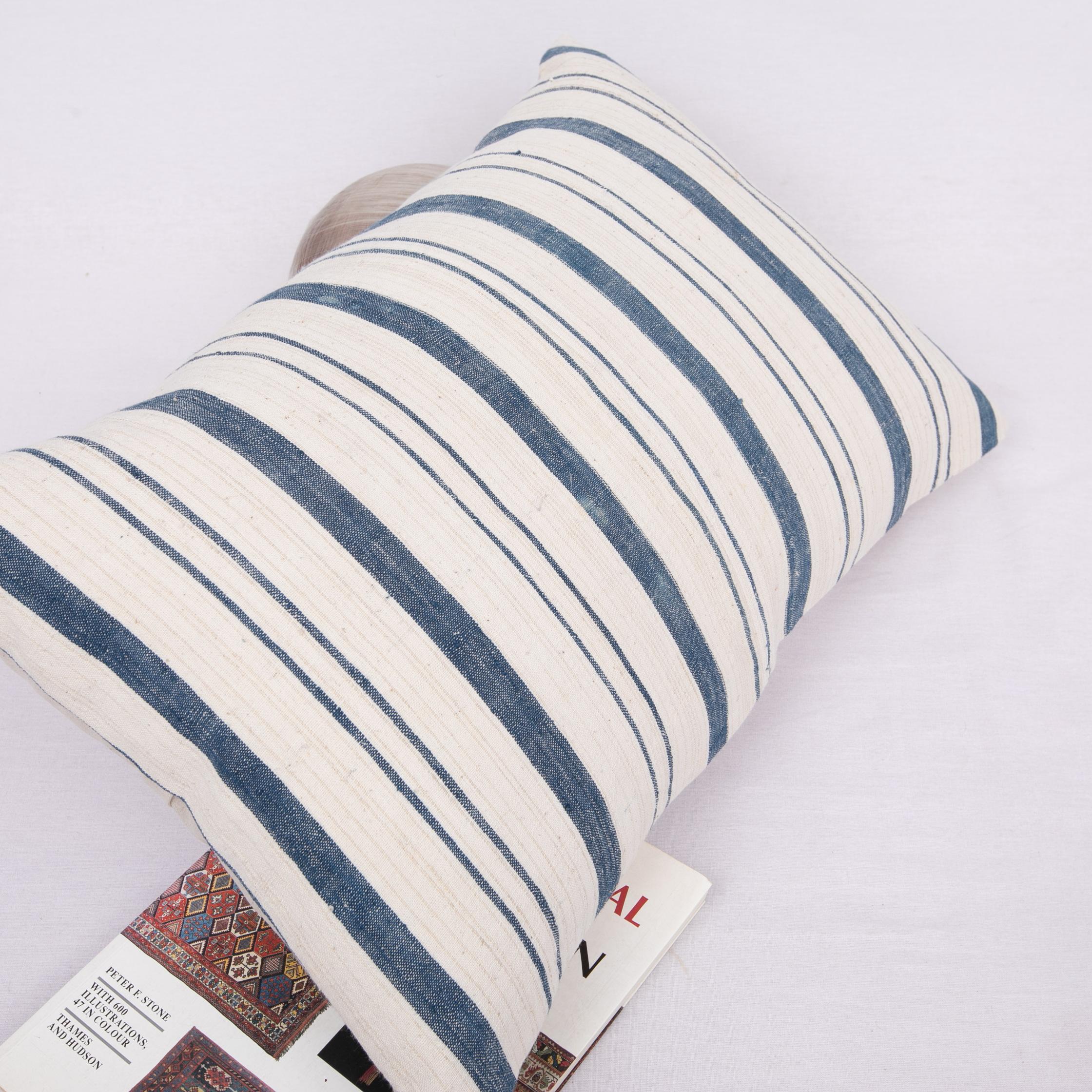 Pillow Case Fashioned from an Anatolian Vintage Cotton Fabric, 1960s In Good Condition In Istanbul, TR