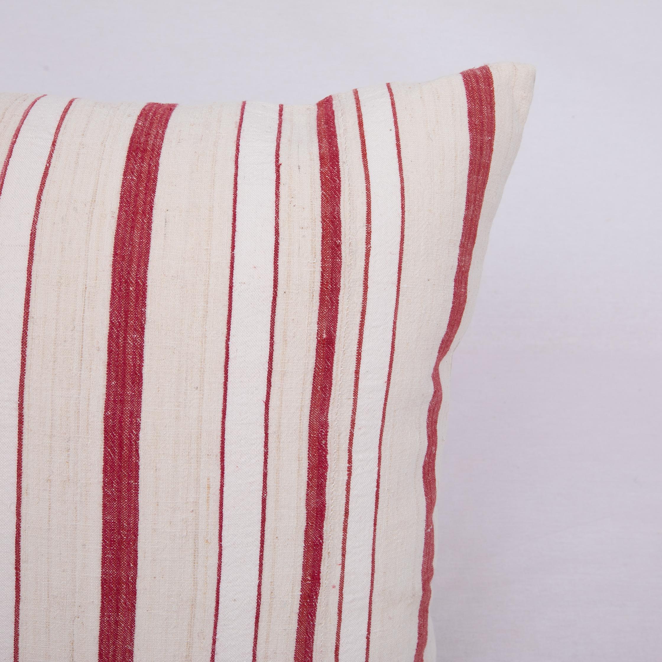 Fodera per cuscino realizzata con un tessuto di cotone vintage anatolico, anni '60 In condizioni buone in vendita a Istanbul, TR