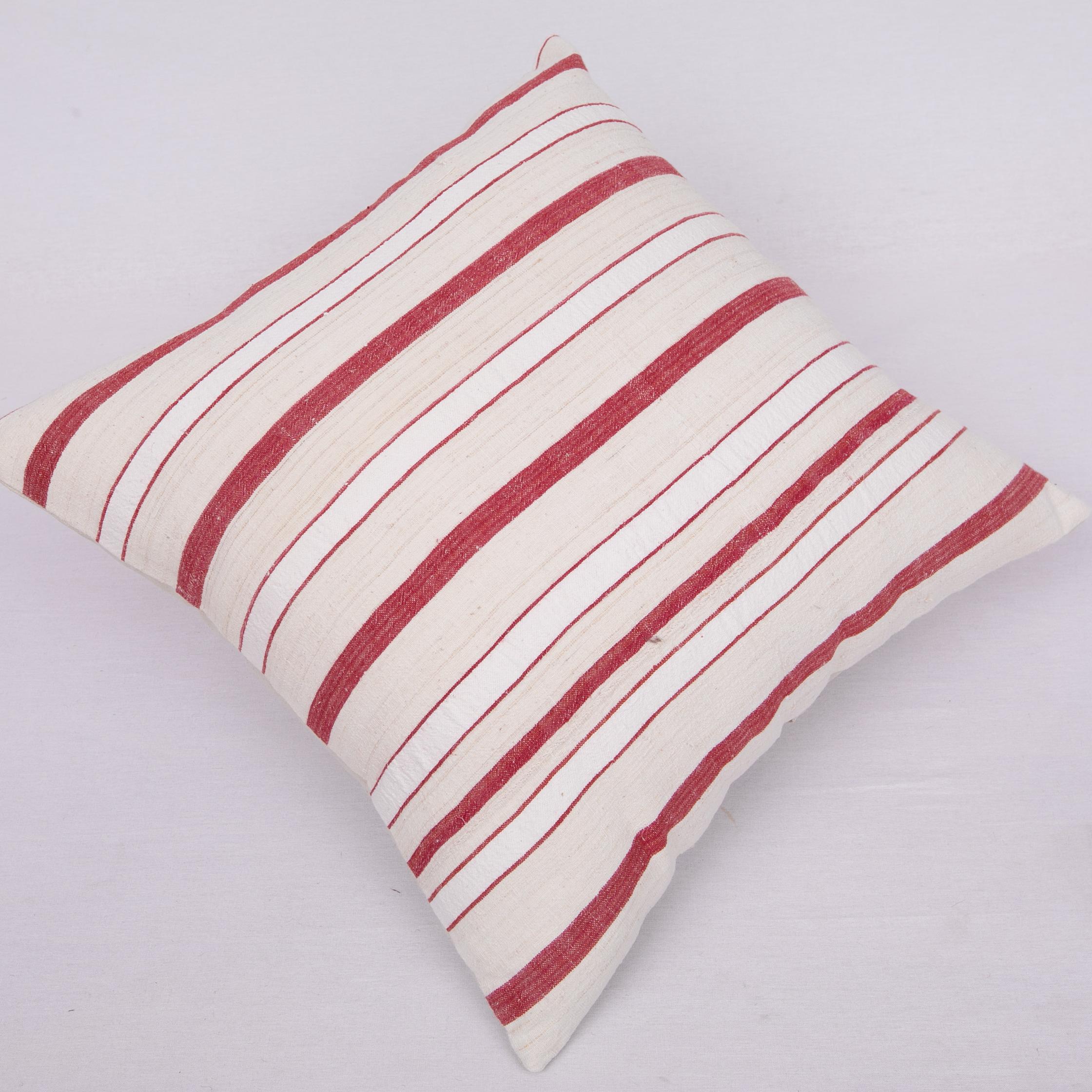 Pillow Case Fashioned from an Anatolian Vintage Cotton Fabric, 1960s For Sale 1
