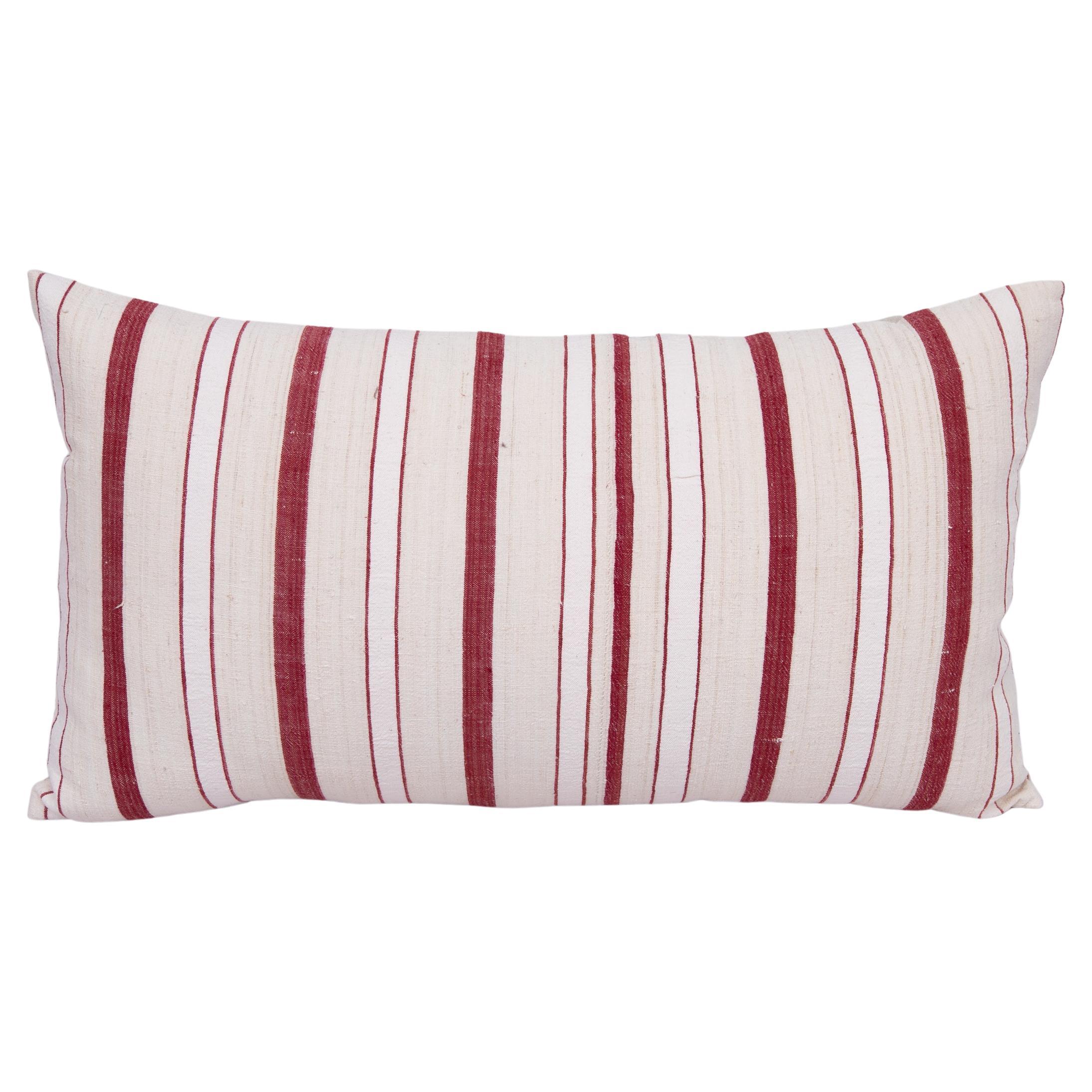 Funda de almohada confeccionada con un tejido de algodón vintage de Anatolia, años 60