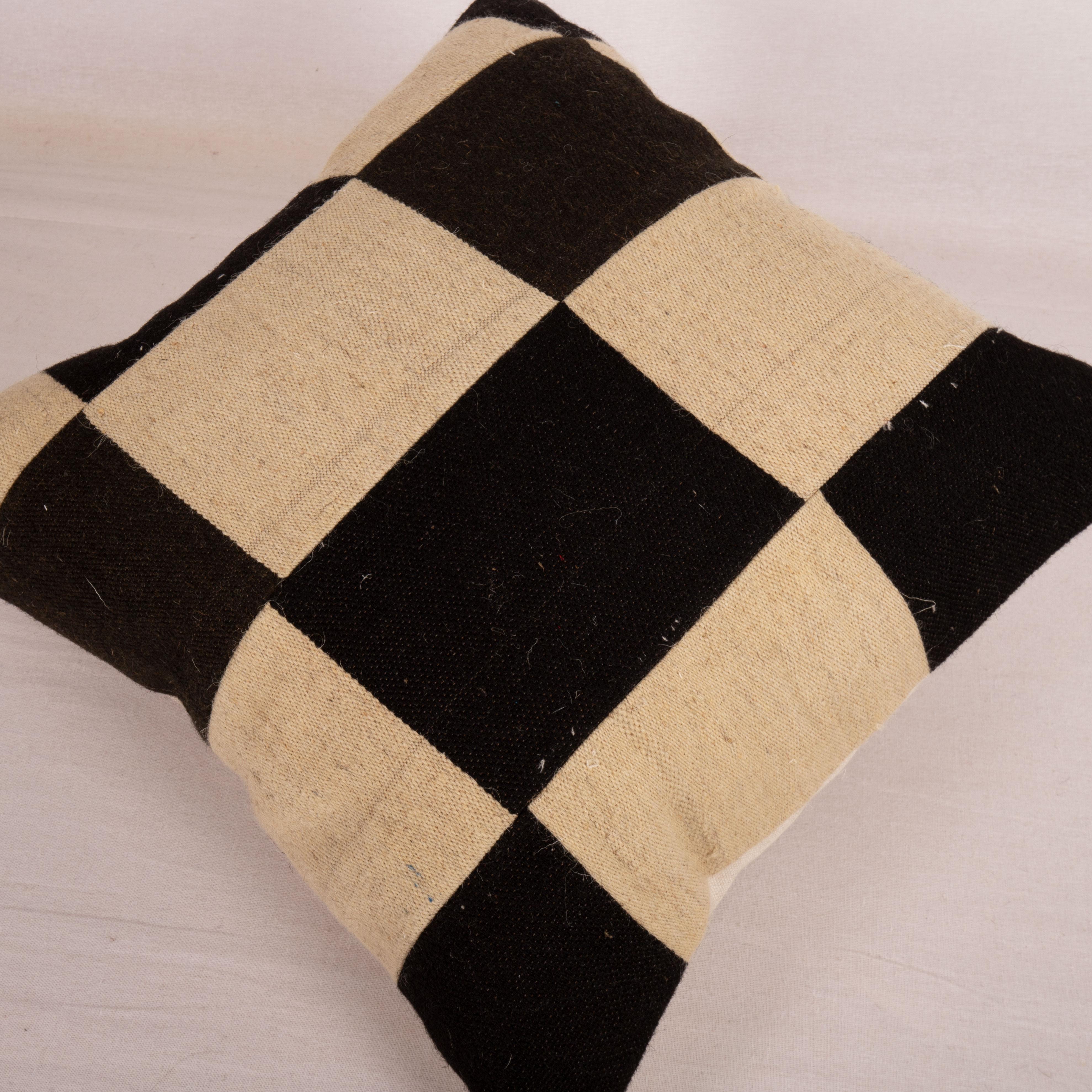 Pillow Case Made from a Contemporary Hand Loomed Wool Fabric In Good Condition For Sale In Istanbul, TR