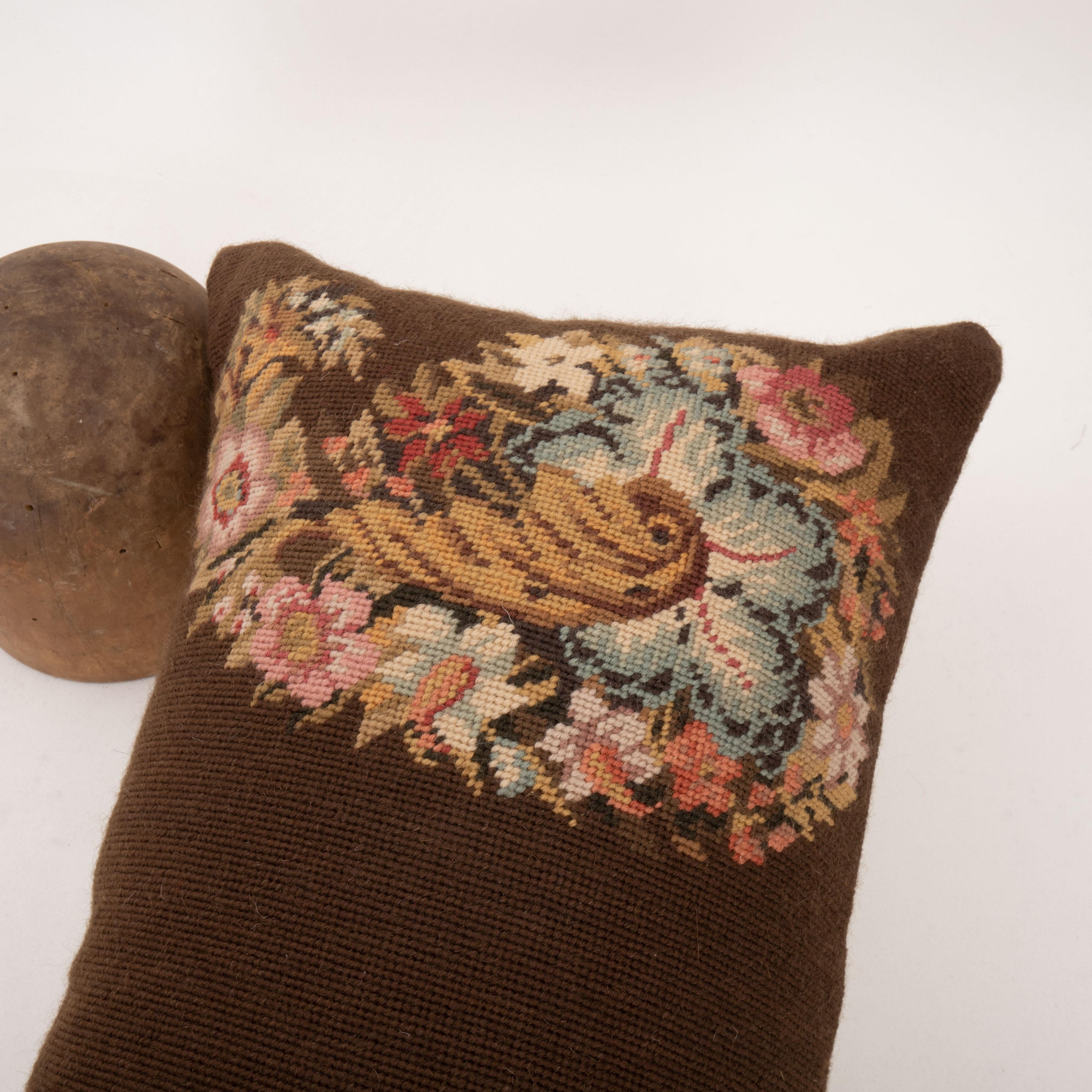Pillow Case Made from a European Embroidery, E 20th C. In Good Condition For Sale In Istanbul, TR