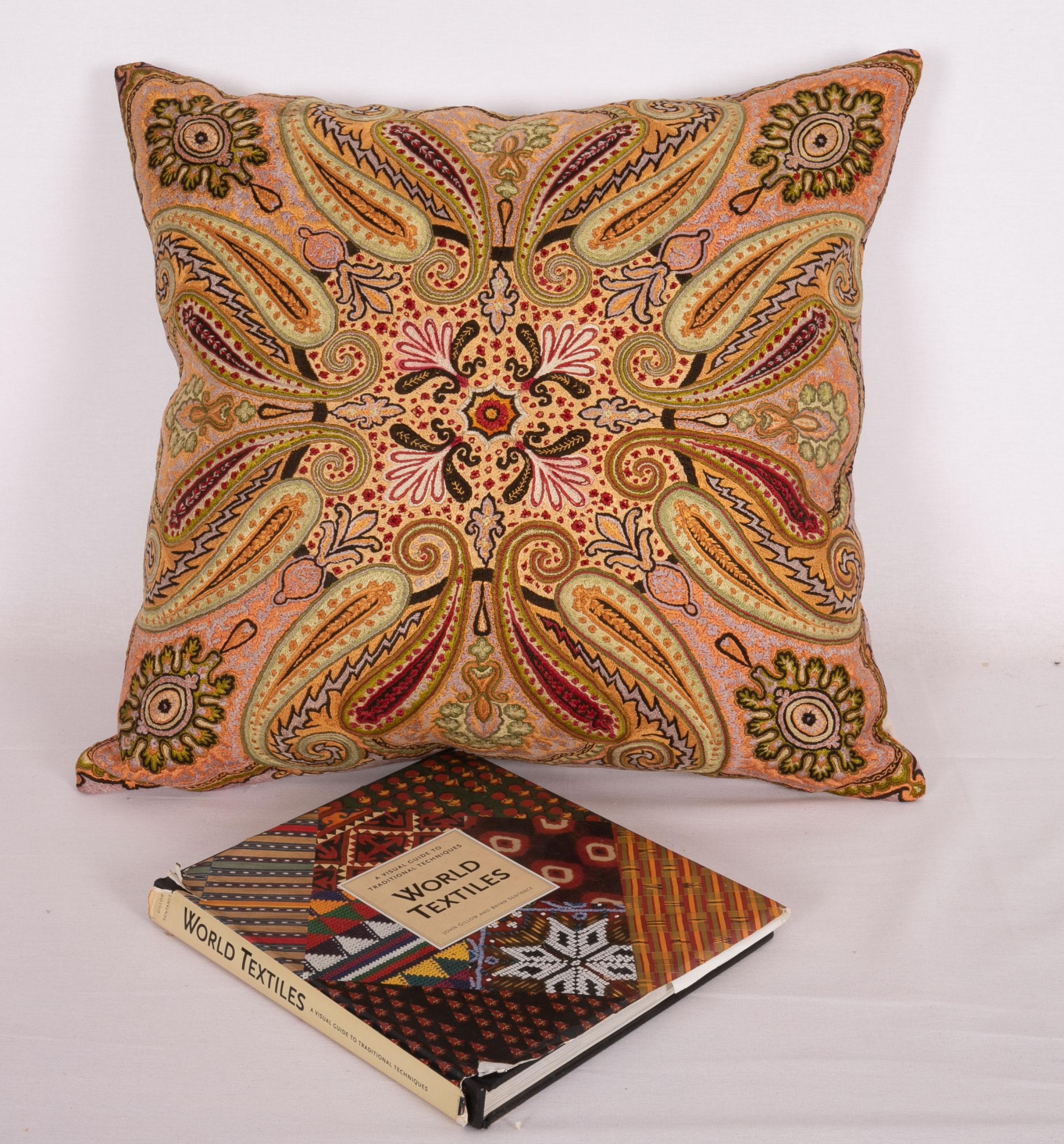 Pillow Case Made from a Vintage Indian Embroidery In Good Condition In Istanbul, TR