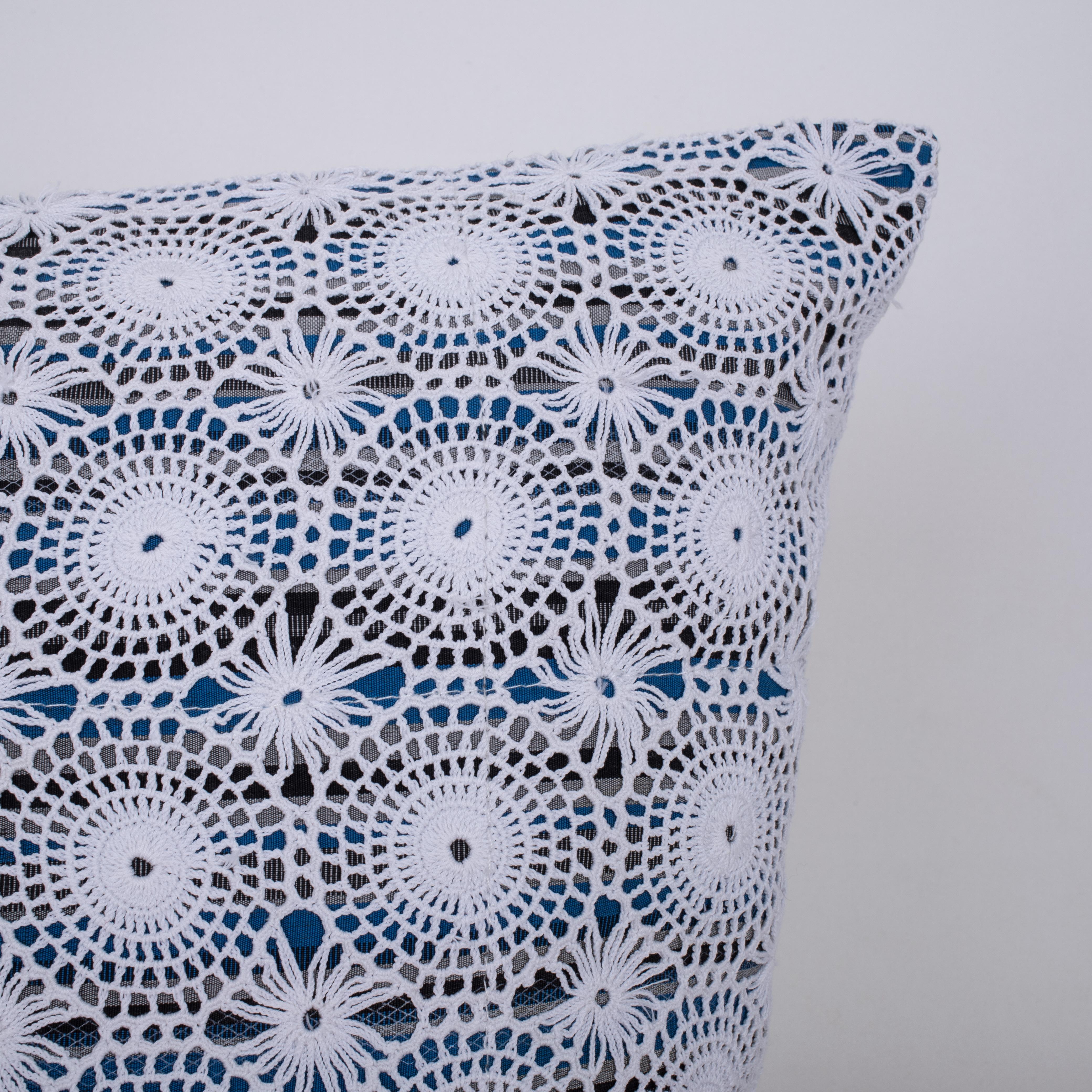Funda de almohada hecha con un mantel de crouchet turco antiguo Hecho a mano en venta