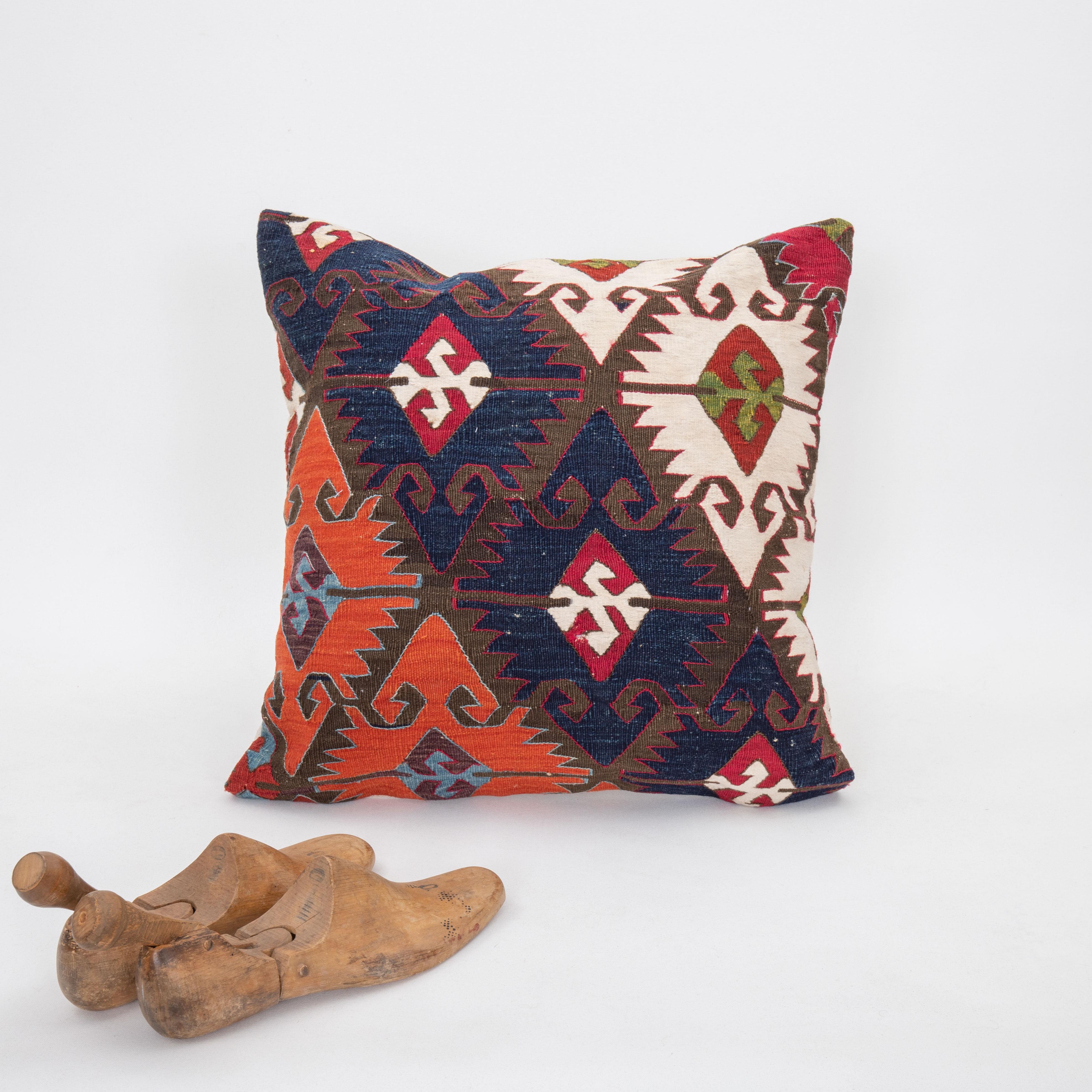Pillow Case Made from an Antique Anatolian Kilim In Good Condition For Sale In Istanbul, TR
